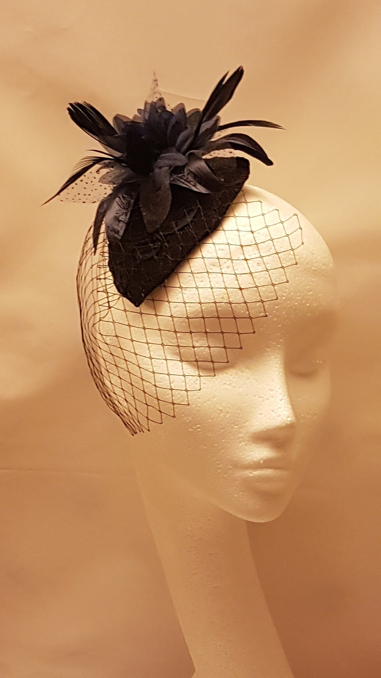 BLACK VELVET hat Fascinator Vintage 40s 50s  Black bird cage Veil Teardrop hat Cocktail Wedding Ceremony Floral hat with mini Birdcage veil