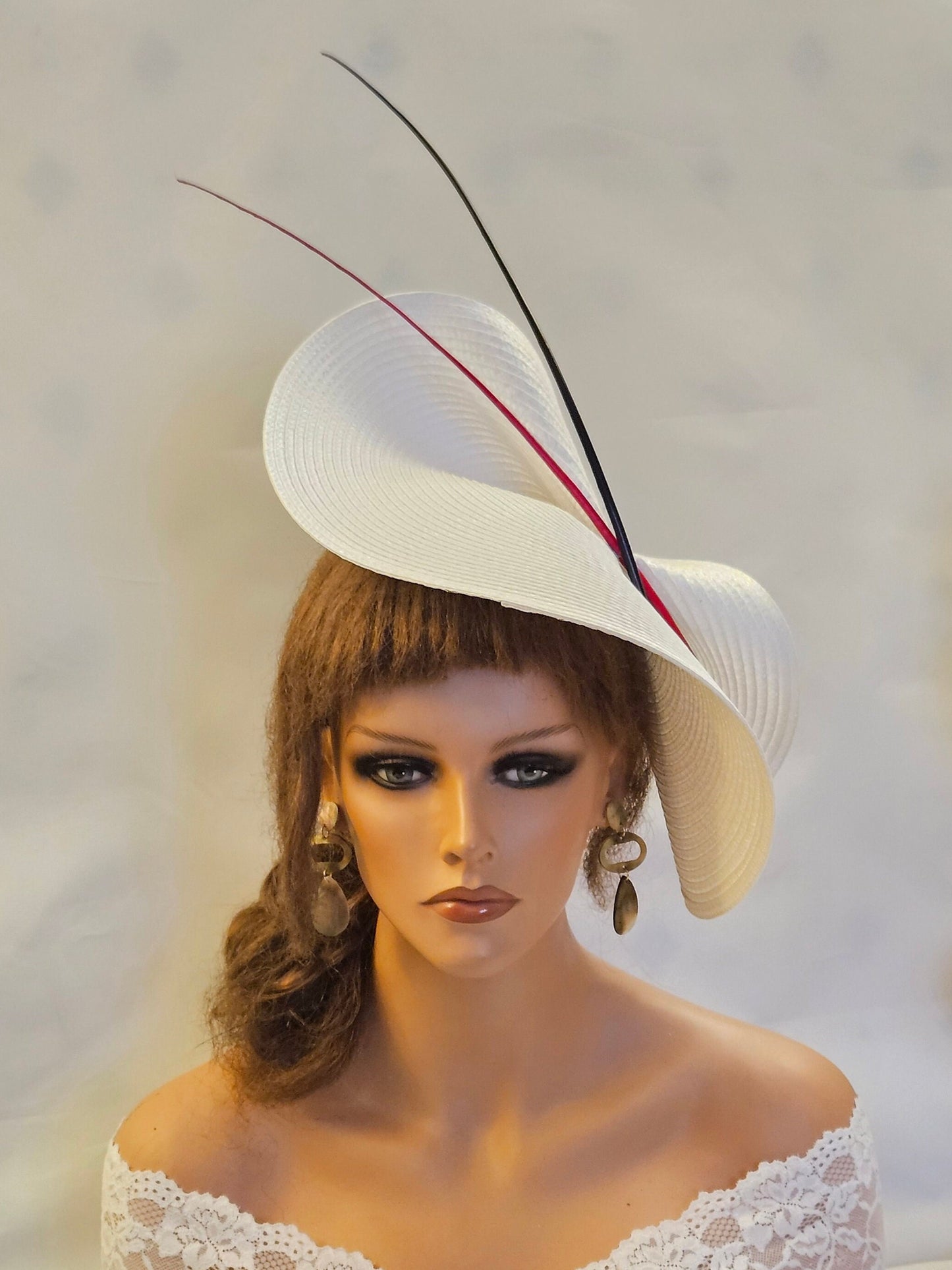 White Red Black fascinator large saucer hatinator Long Quil Church Derby Ascot Hat Race Wedding TeaParty hat Mother of Bride/Groom Hatinator