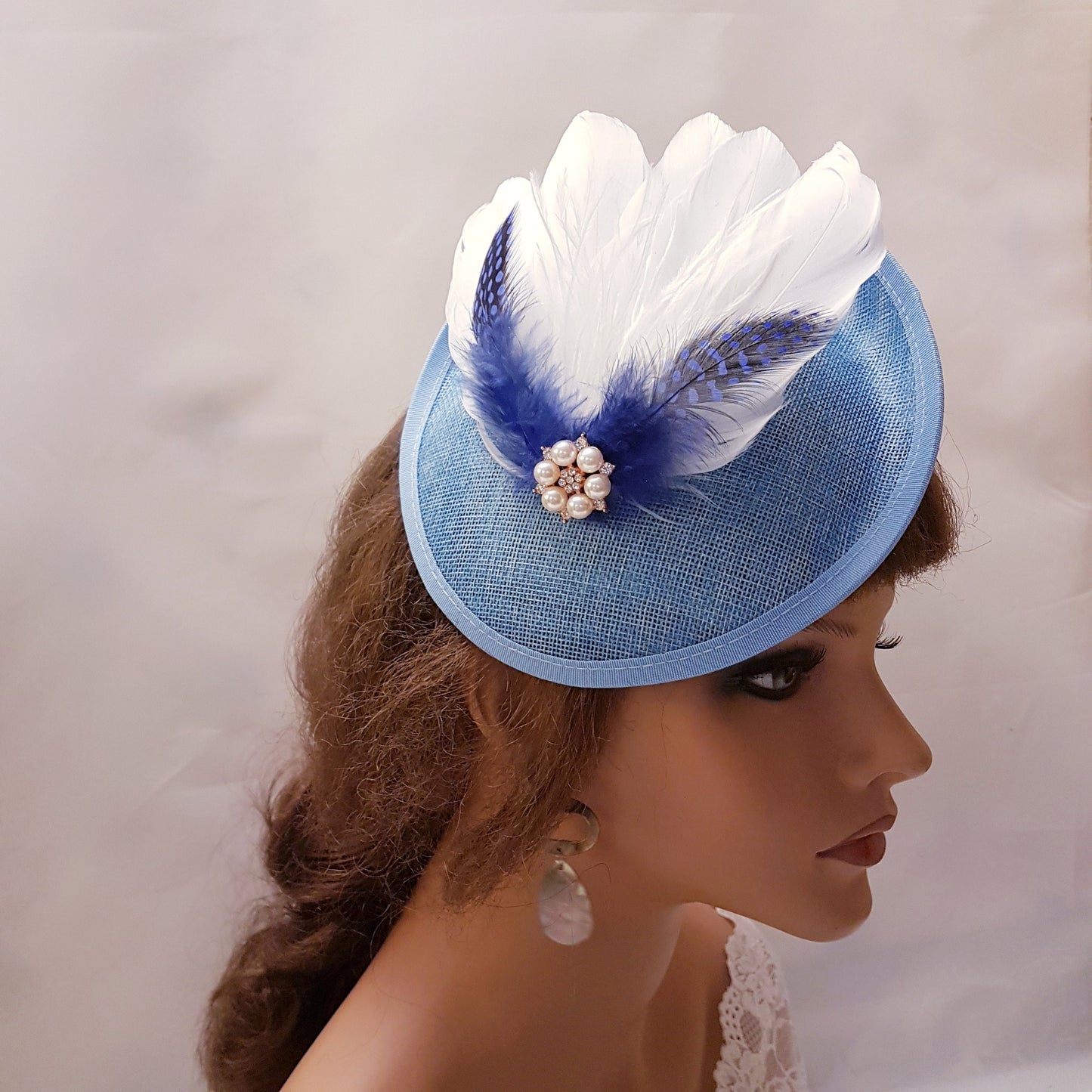 White Feather Fascinator Hat Pearl Accent Multicolor Base: Teal,Hot Pink,Plum, Emerald,Blue,Pink,Lavender,SilverGrey Wedding,Race,Occasions