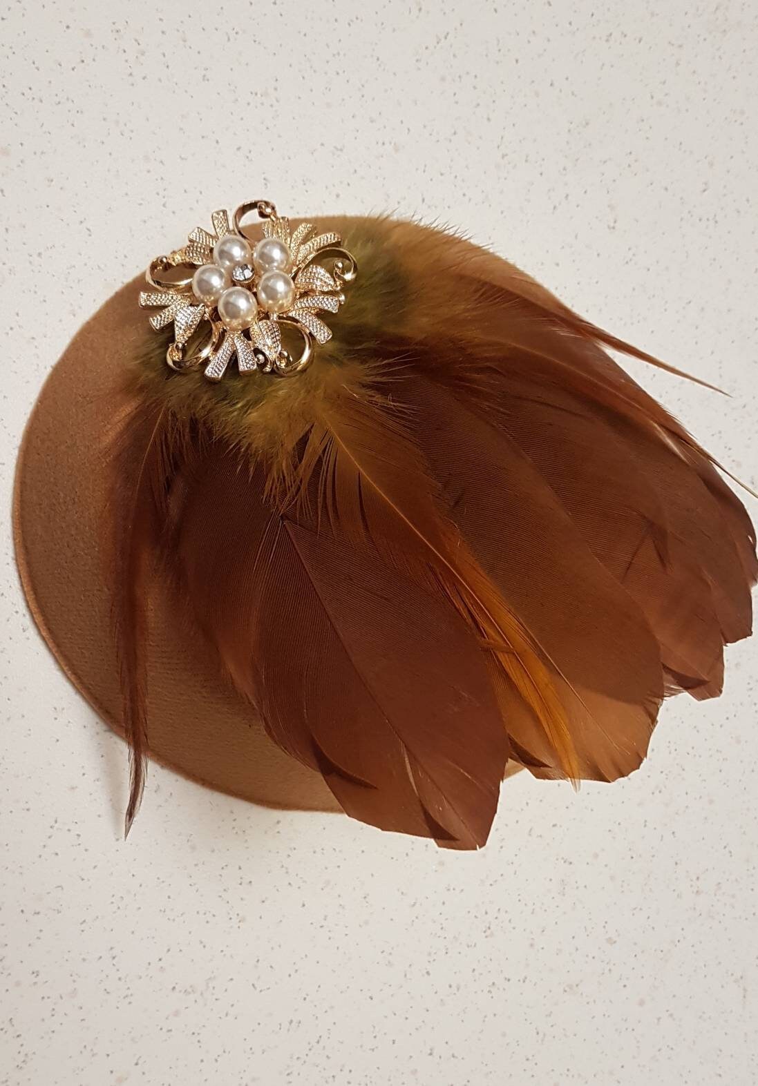 TAN/NUDE  FASCINATOR, 40s 50s Tan Hat fascinator #Tan/Nude Feather hat fascinator Race,Cocktail,Ladies day,Ascot hat with Brown feathers