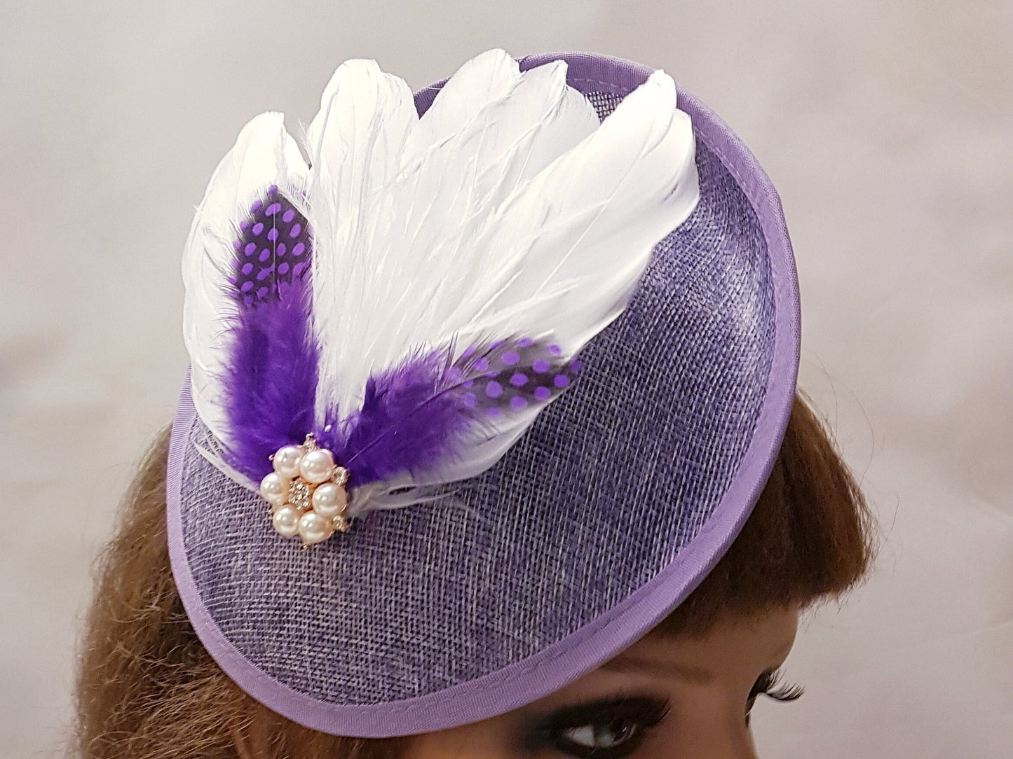 White Feather Fascinator Hat Pearl Accent Multicolor Base: Teal,Hot Pink,Plum, Emerald,Blue,Pink,Lavender,SilverGrey Wedding,Race,Occasions