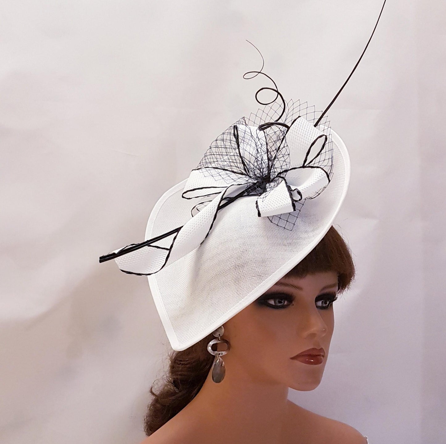 WHITE FASCINATOR HAT Long Quill Feather & French Netting Large Hatinator Wedding Ceremoney Cocktail Races Hat White and Black hat fascinator