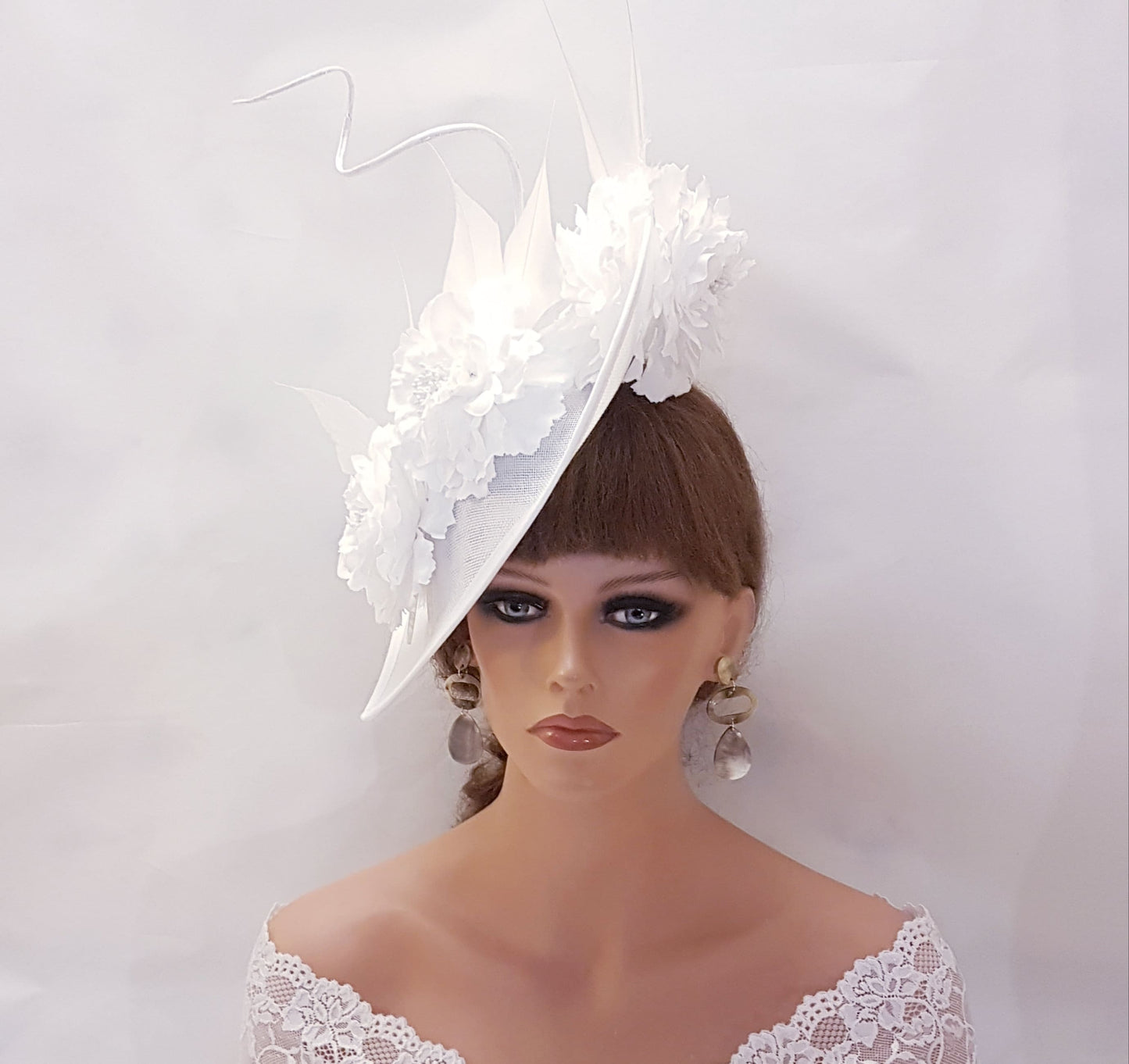 WHITE HAT FASCINATOR  Feather Flower Large teardrop hat Race Cocktail Wedding Ascot Party Hat Fascinator Mother of bride/Groom hatinator