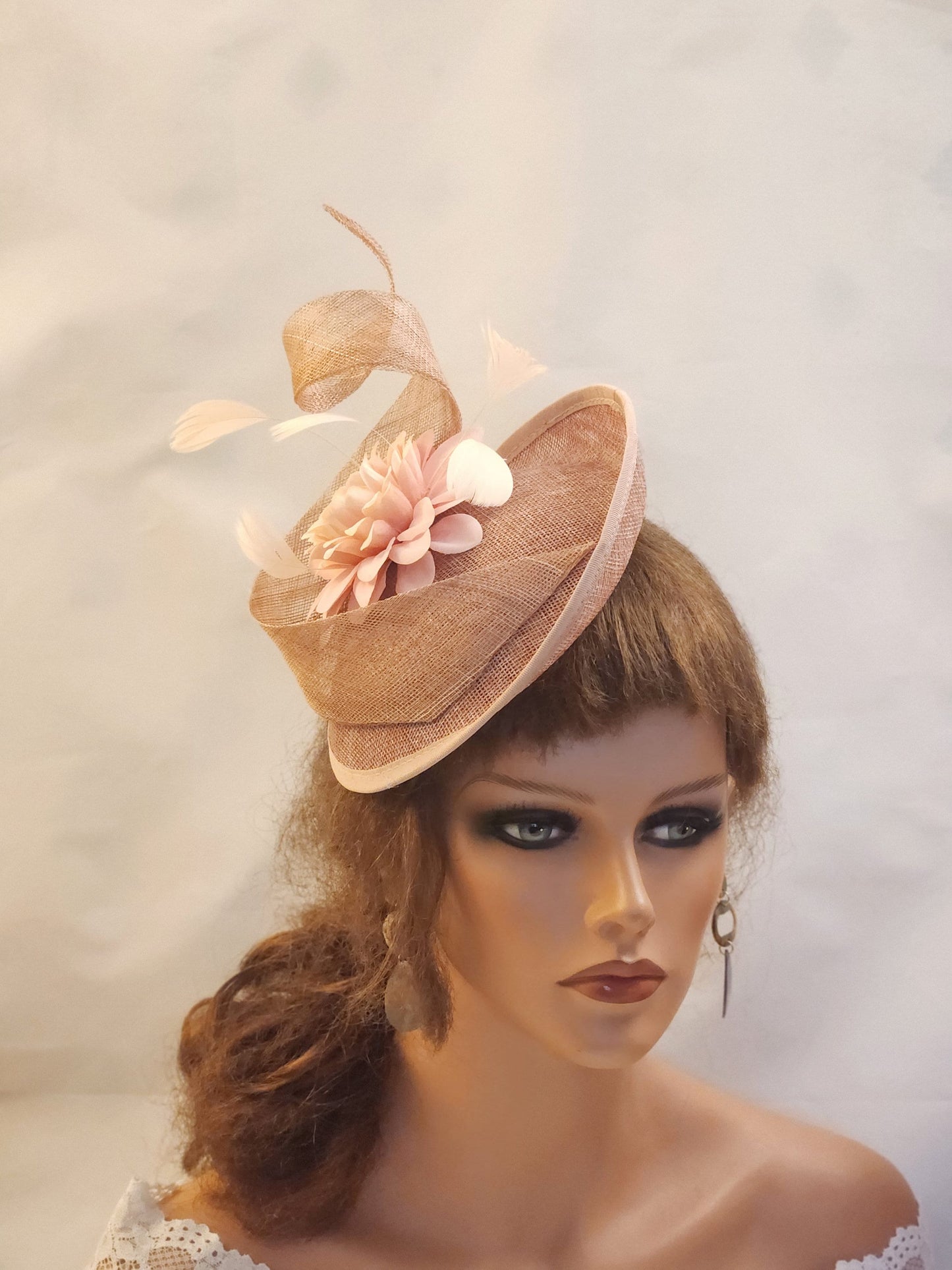 FASCINATOR, Dusty Peachy Pink Hat Fascinator,Wedding, Church hat, Goodwood,Kentucky derby hat, Cocktail Hat, ASCOT HAT ,Prom Hat Fascinator