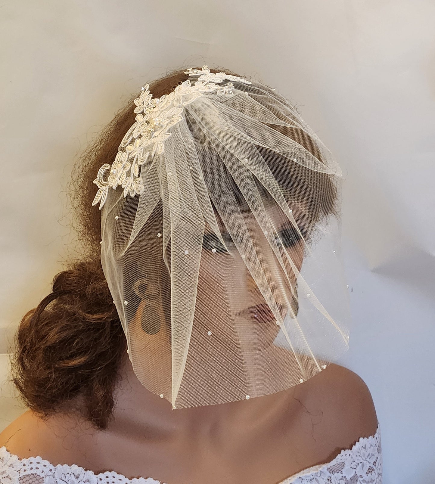 BRIDAL Birdcage veil White Ivory Tulle birdcage veil Lace fascinator veil Diamonte Pearls Bridal veil Blusher veil Tulle face blusher veil