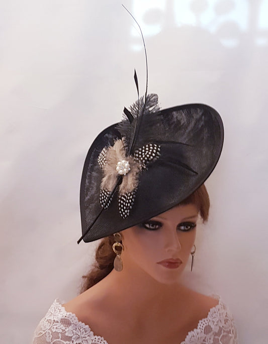 Chapeau noir Fascinator avec longue plume Plume d'autruche Chapeau de cérémonie de mariage pour femme Chapeau de cocktail Ascot Fascinator Kentucky hat