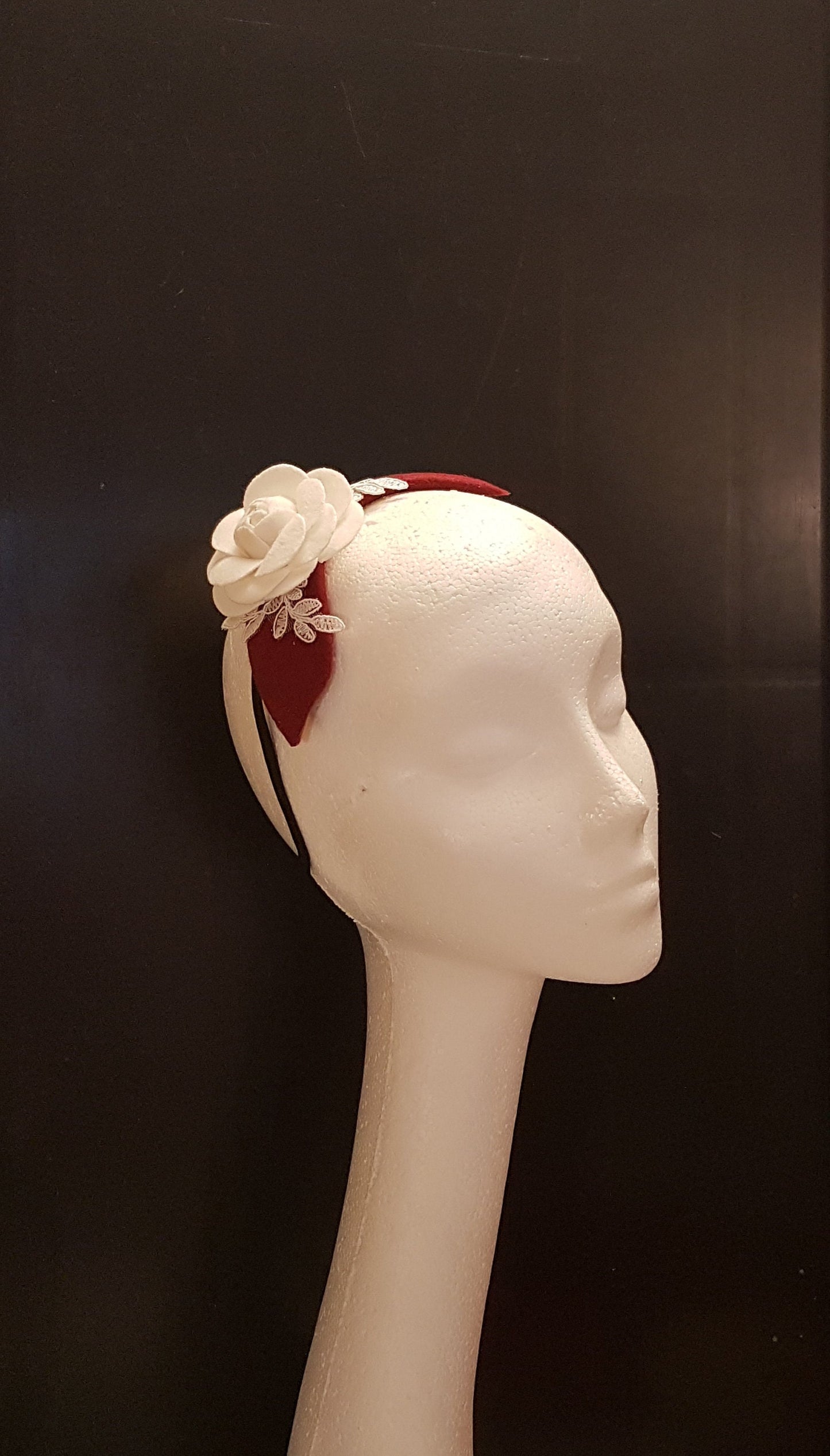 MAROON FASCINATOR, Modern Felt fascinator WHITE Rose #Maroon fascinator headband Felt Rose flower. Cocktail,Ladies day, Wedding Hairpiece