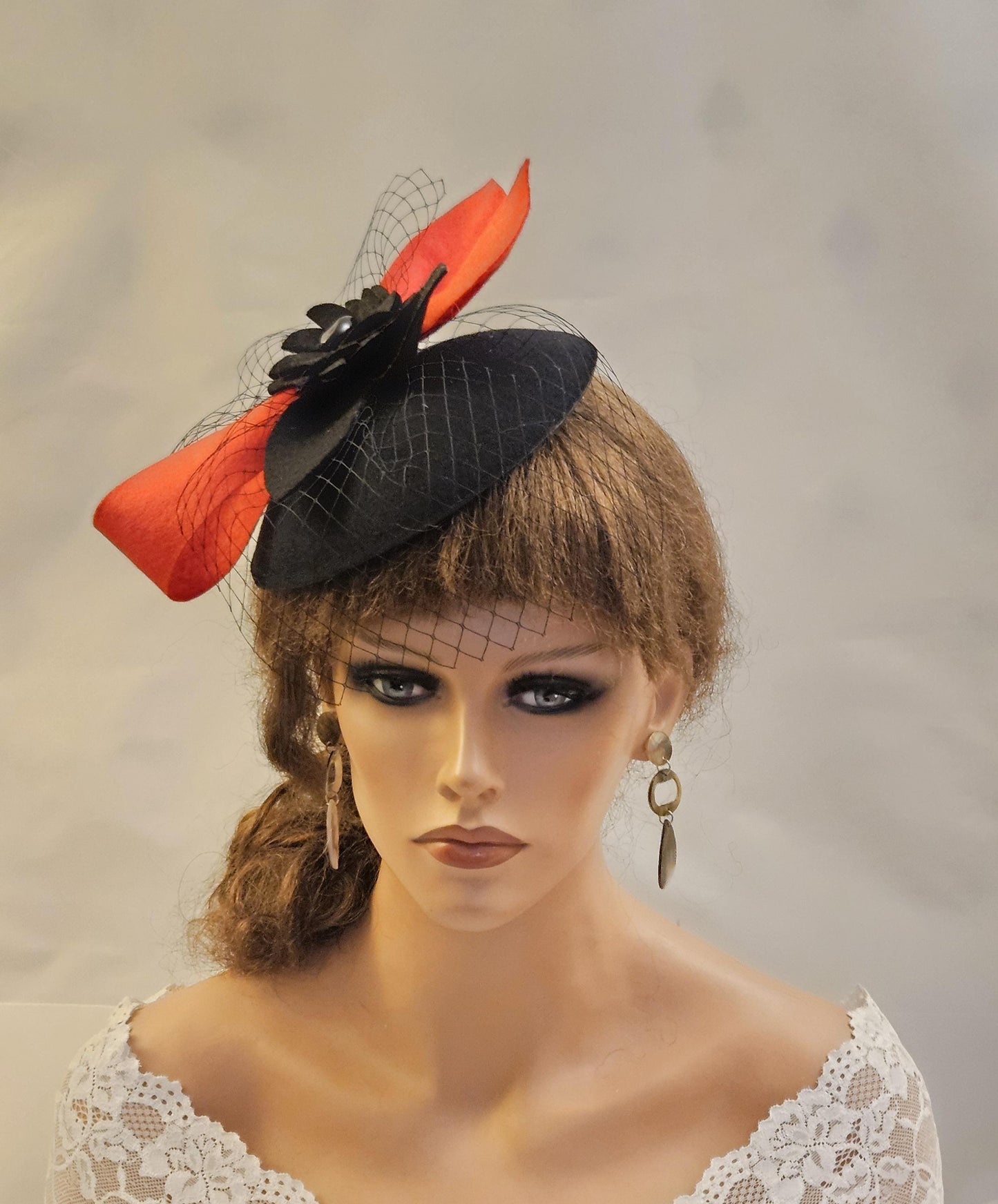 RED & BLACK Fascinator Hat Red birdcage Veil hat with Black,Red felt bow Ascot hat fascinator Wedding Race,Cocktail,Autumn/Winter Fascinator