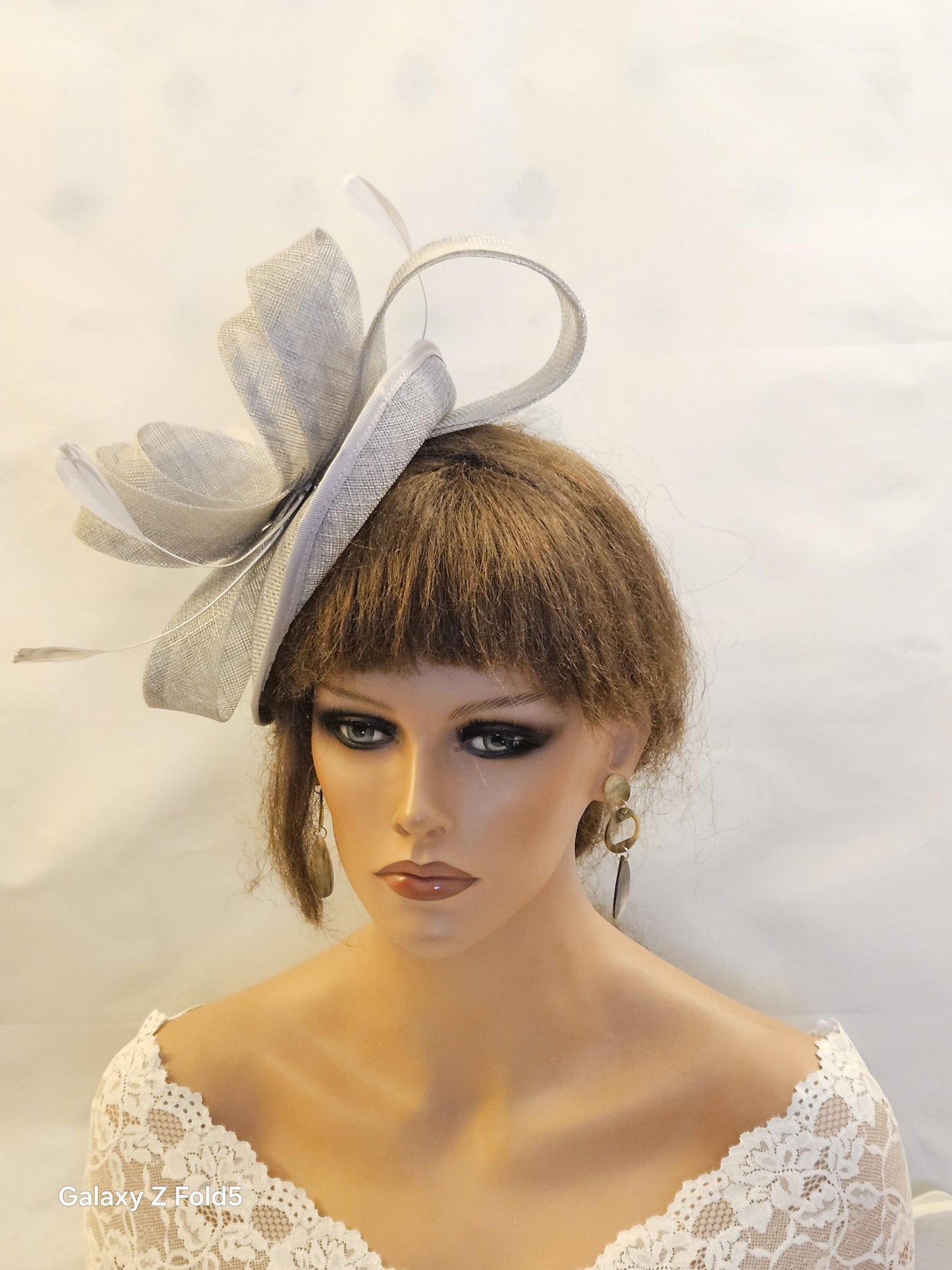 SILVER Grey fascinator Medium Saucer Sinamay loops Fascinator Wedding Ascot Hat Hatinator Sinamay disc saucer hatinator