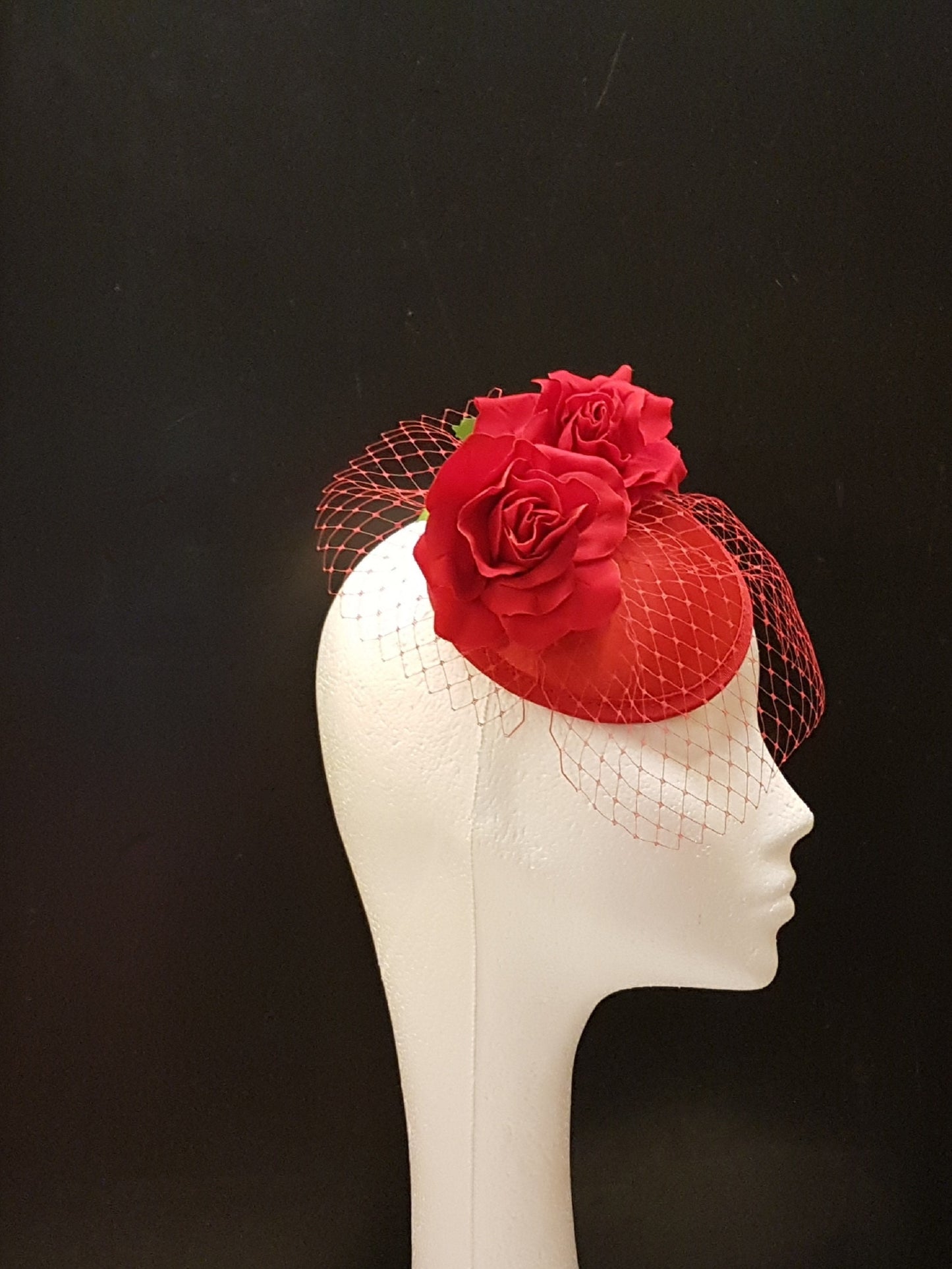 RED FASCINATOR, 40s 50s RED Hat fascinator #Red fascinator  Rose hat fascinator Race,Cocktail,Ladies day,Ascot hat Red Rose flower hatinator