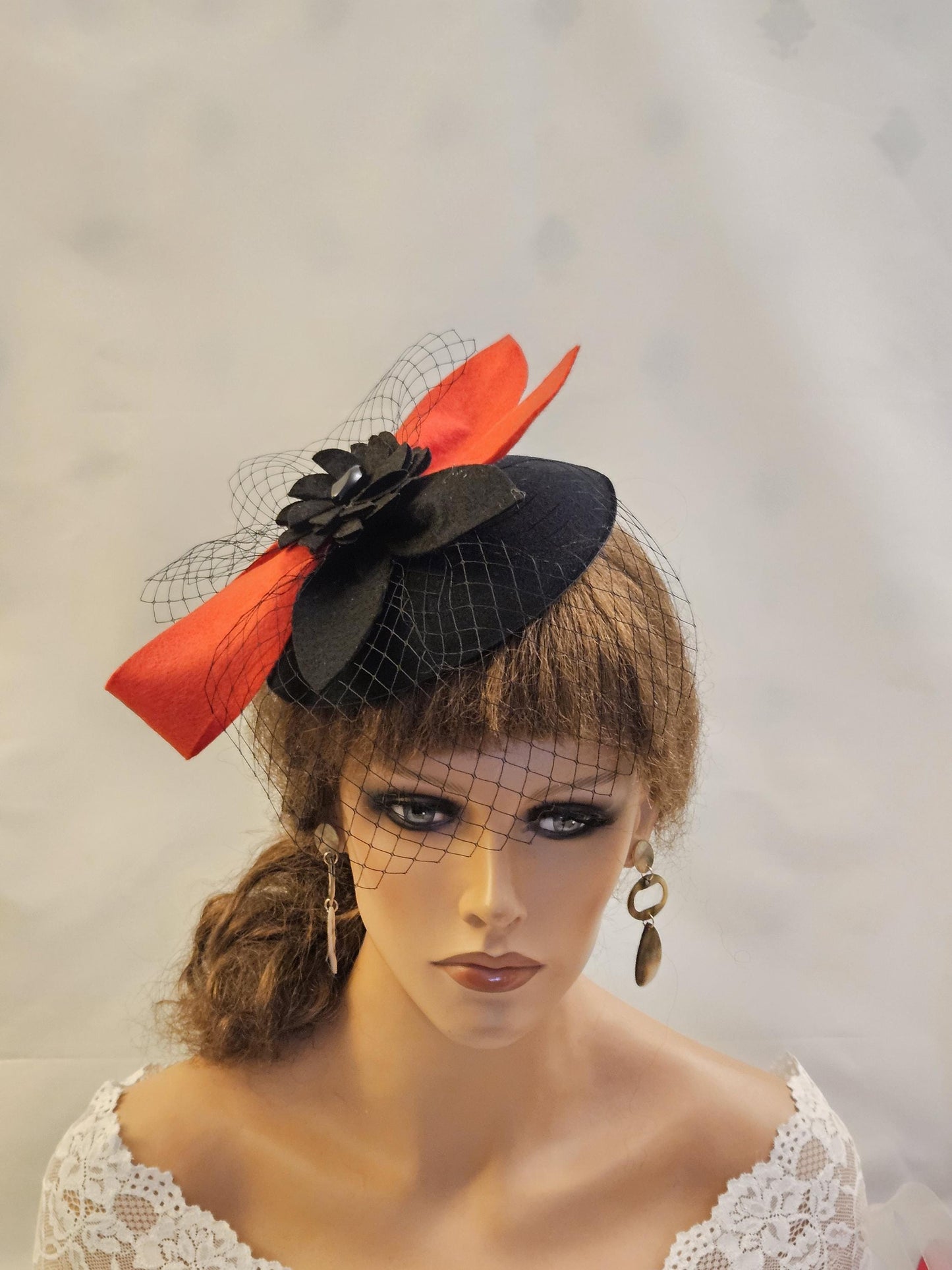 RED & BLACK Fascinator Hat Red birdcage Veil hat with Black,Red felt bow Ascot hat fascinator Wedding Race,Cocktail,Autumn/Winter Fascinator