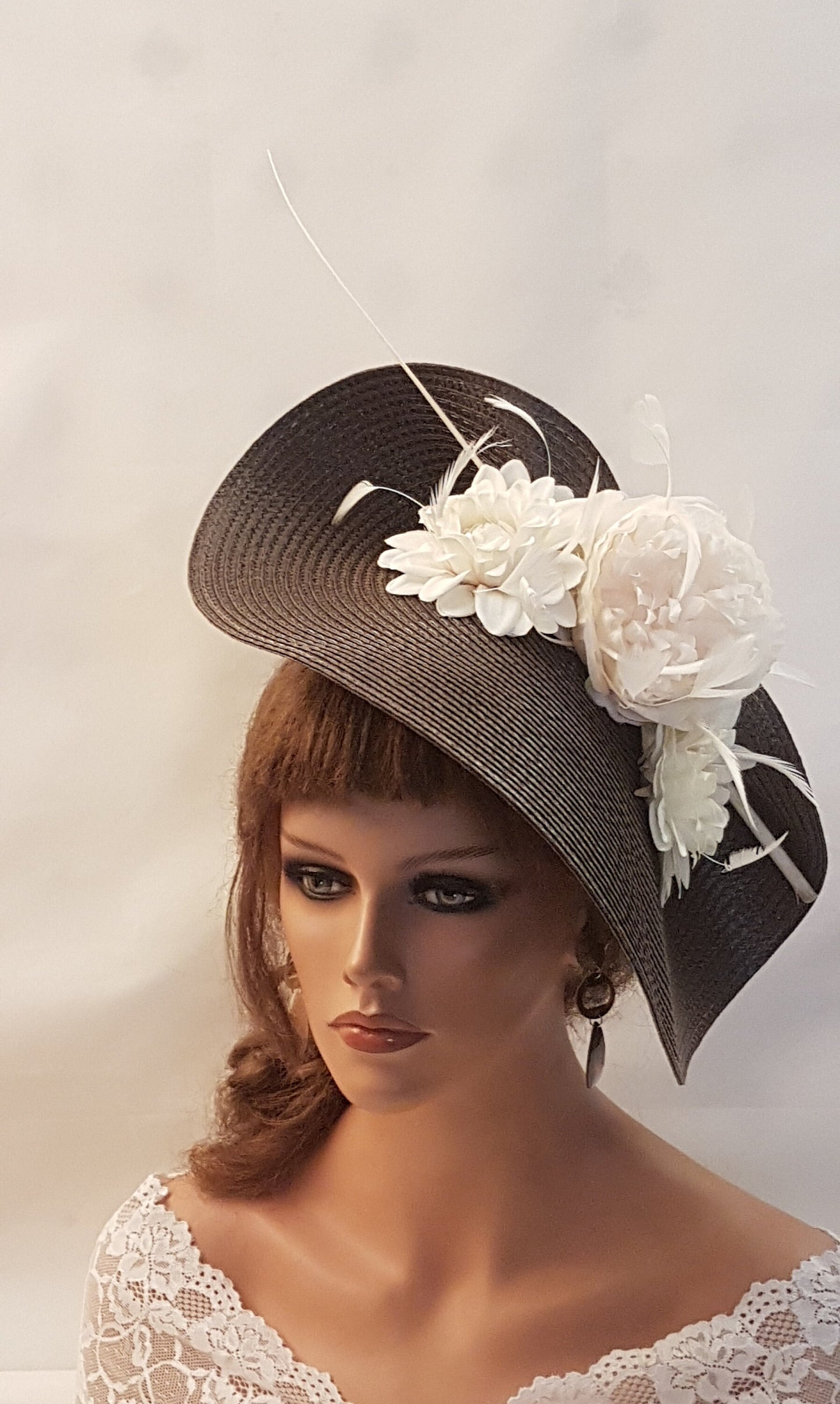 Chapeau fascinateur marron et ivoire, grande soucoupe, chapeau Quil Floral Church Derby Ascot Hat Race Wedding TeaParty Hatinator pour mère de la mariée/du marié