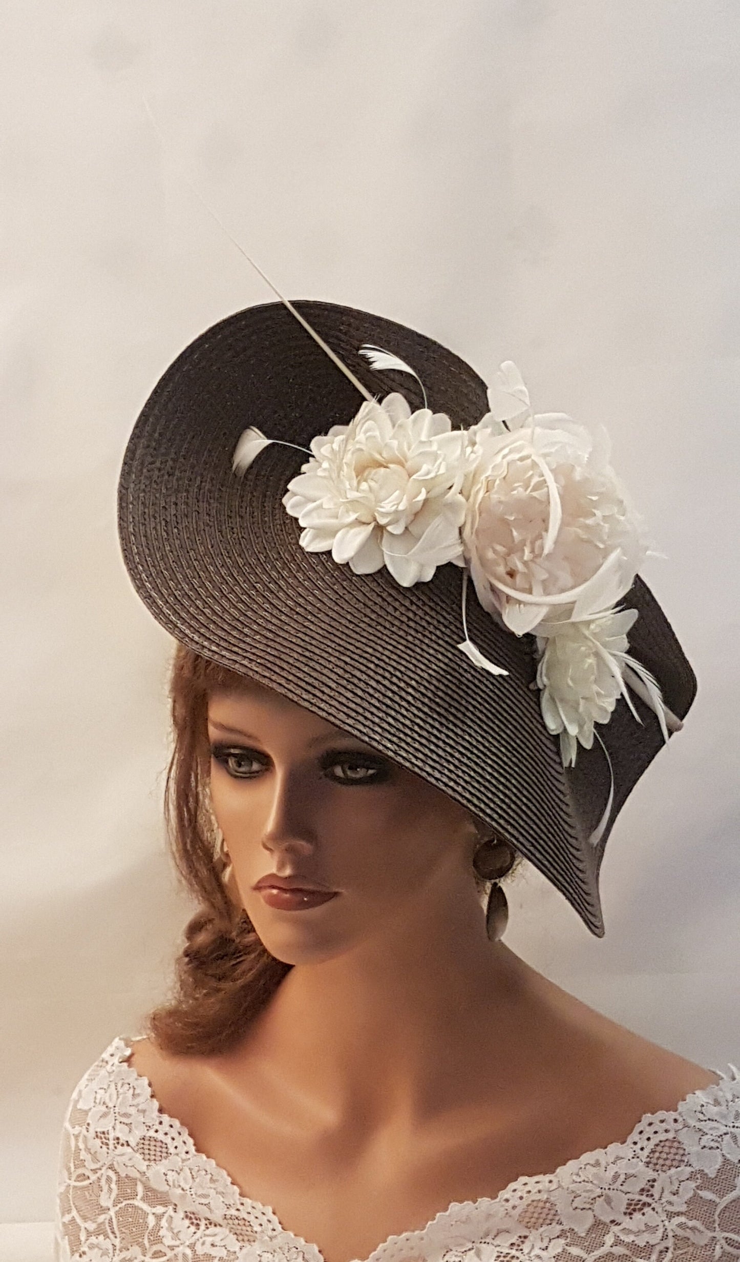 Chapeau fascinateur marron et ivoire, grande soucoupe, chapeau Quil Floral Church Derby Ascot Hat Race Wedding TeaParty Hatinator pour mère de la mariée/du marié