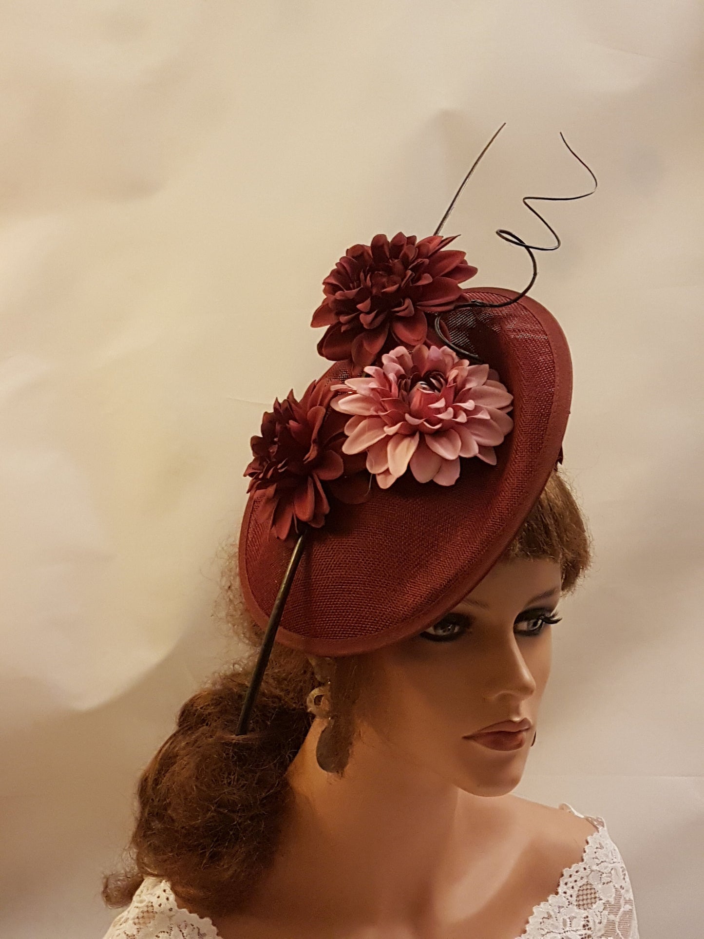 BURGUNDY/MAROON #FASCINATOR 40s50s Hatinator Burgundy hat Race Cocktail Ladies day Ascot Wedding hat long quil feather maroon hat fascinator