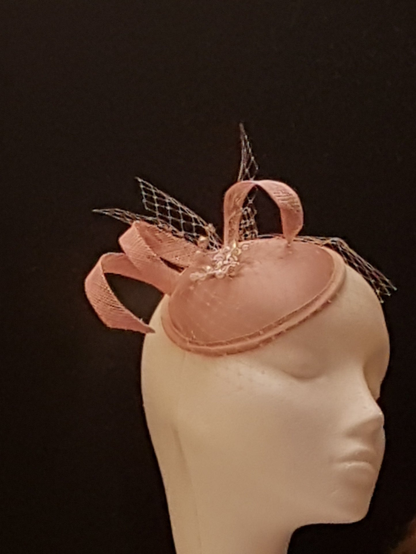 PINK FASCINATOR, Shade of Blush Pink ROSE  Hat fascinator # Sinamy Satin hat fascinator, Race,Cocktail,Ladies day,Ascot hat   French netting