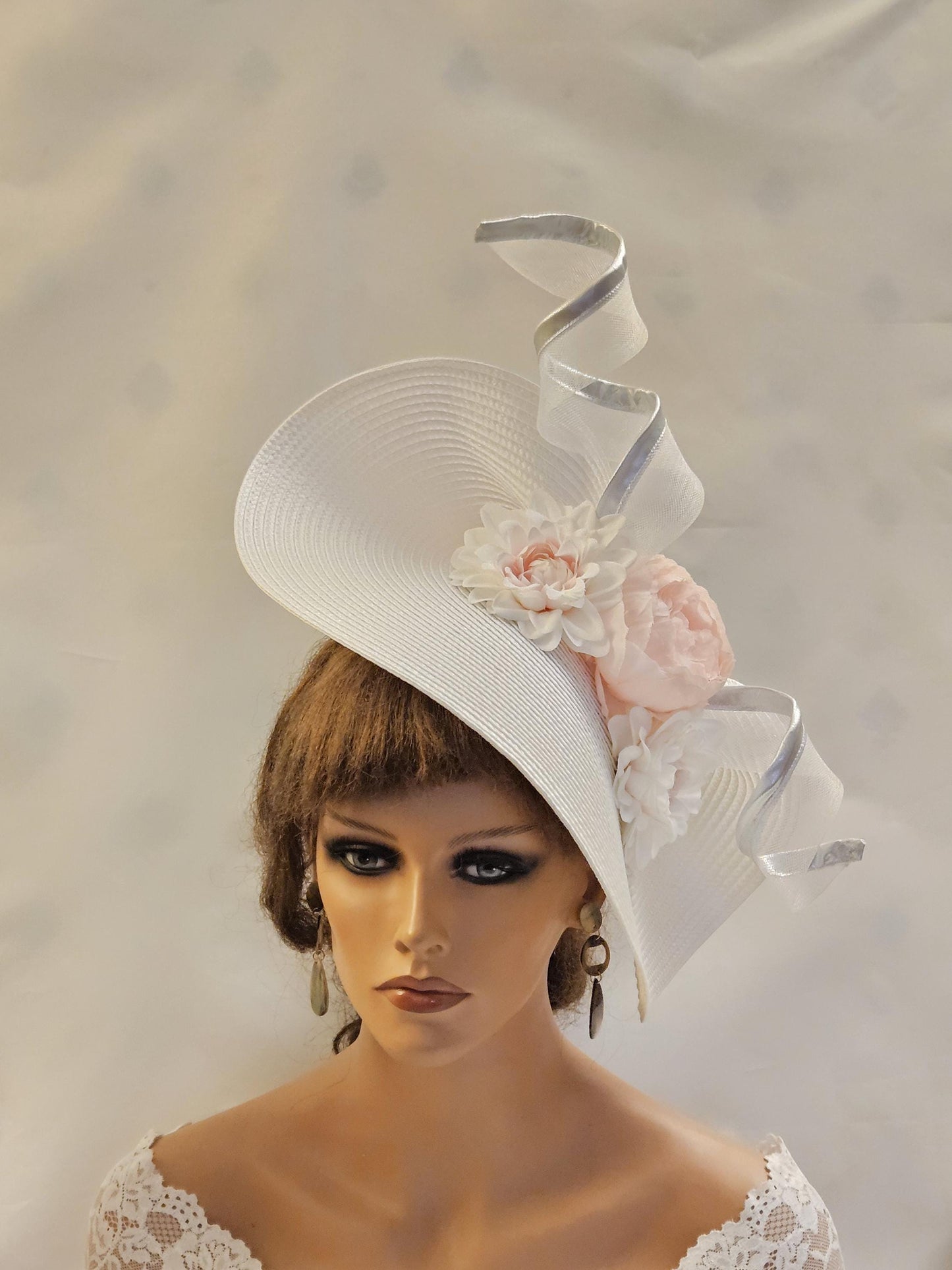 White & Pink fascinator large saucer women Hatinator Church Derby Ascot Race Wedding Cocktail Party hat Mother of Bride/Groom Hat Fascinator