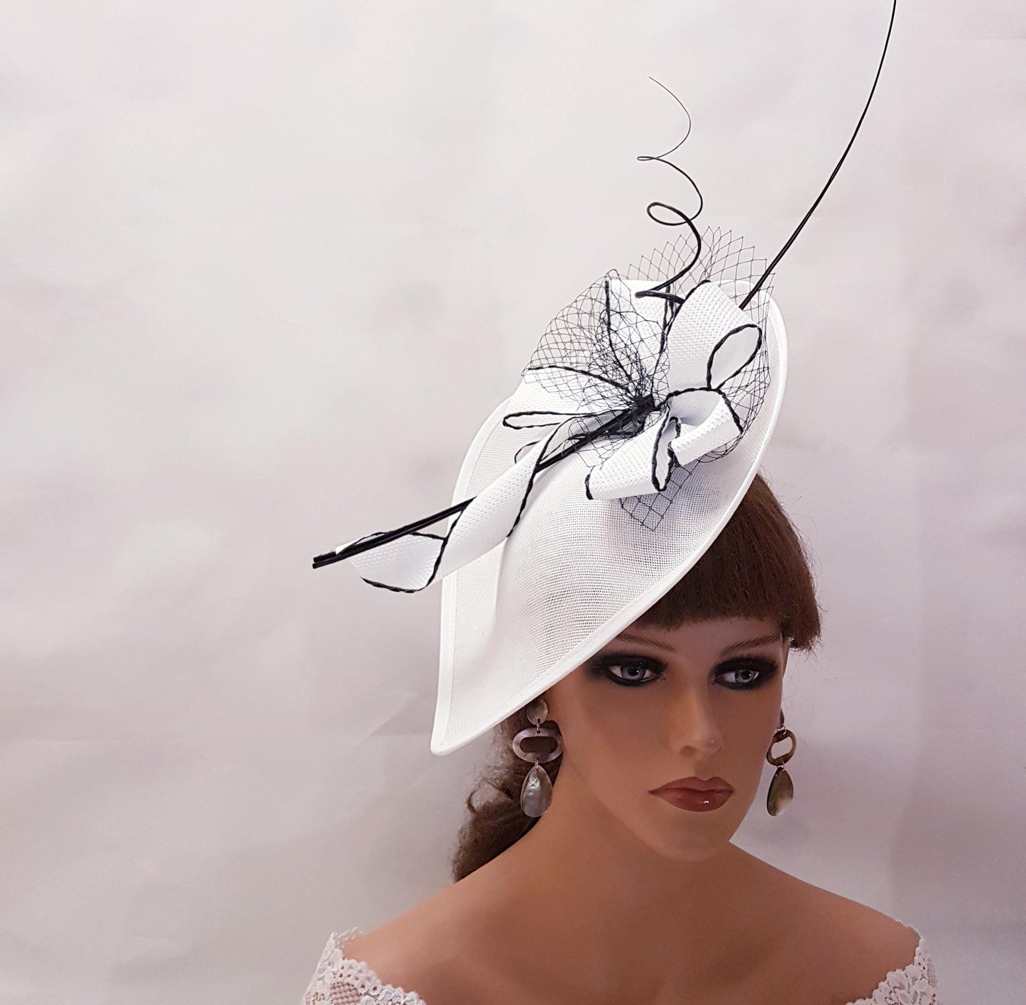 WHITE FASCINATOR HAT Long Quill Feather & French Netting Large Hatinator Wedding Ceremoney Cocktail Races Hat White and Black hat fascinator