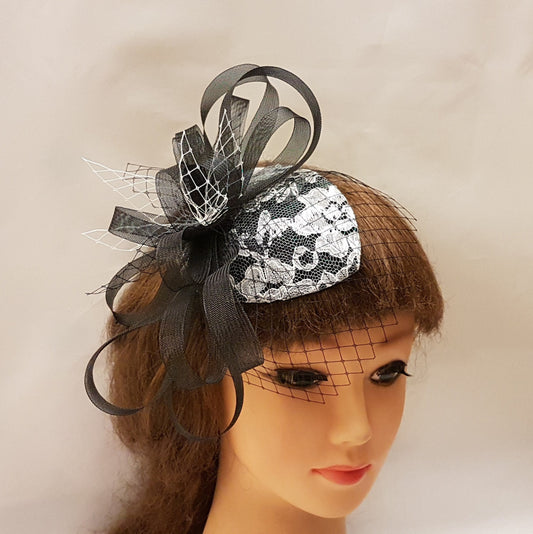 Fascinateur Mini voile cage à oiseaux noir et blanc Chapeau fascinateur # Fascinateur Noir, Filet Fench et Boucles Crin Chapeau fascinateur, Accessoire pour cheveux