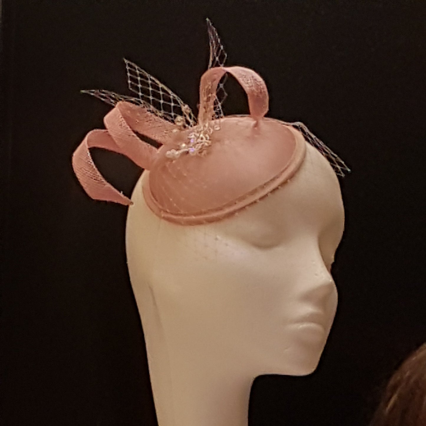 PINK FASCINATOR, Shade of Blush Pink ROSE  Hat fascinator # Sinamy Satin hat fascinator, Race,Cocktail,Ladies day,Ascot hat   French netting