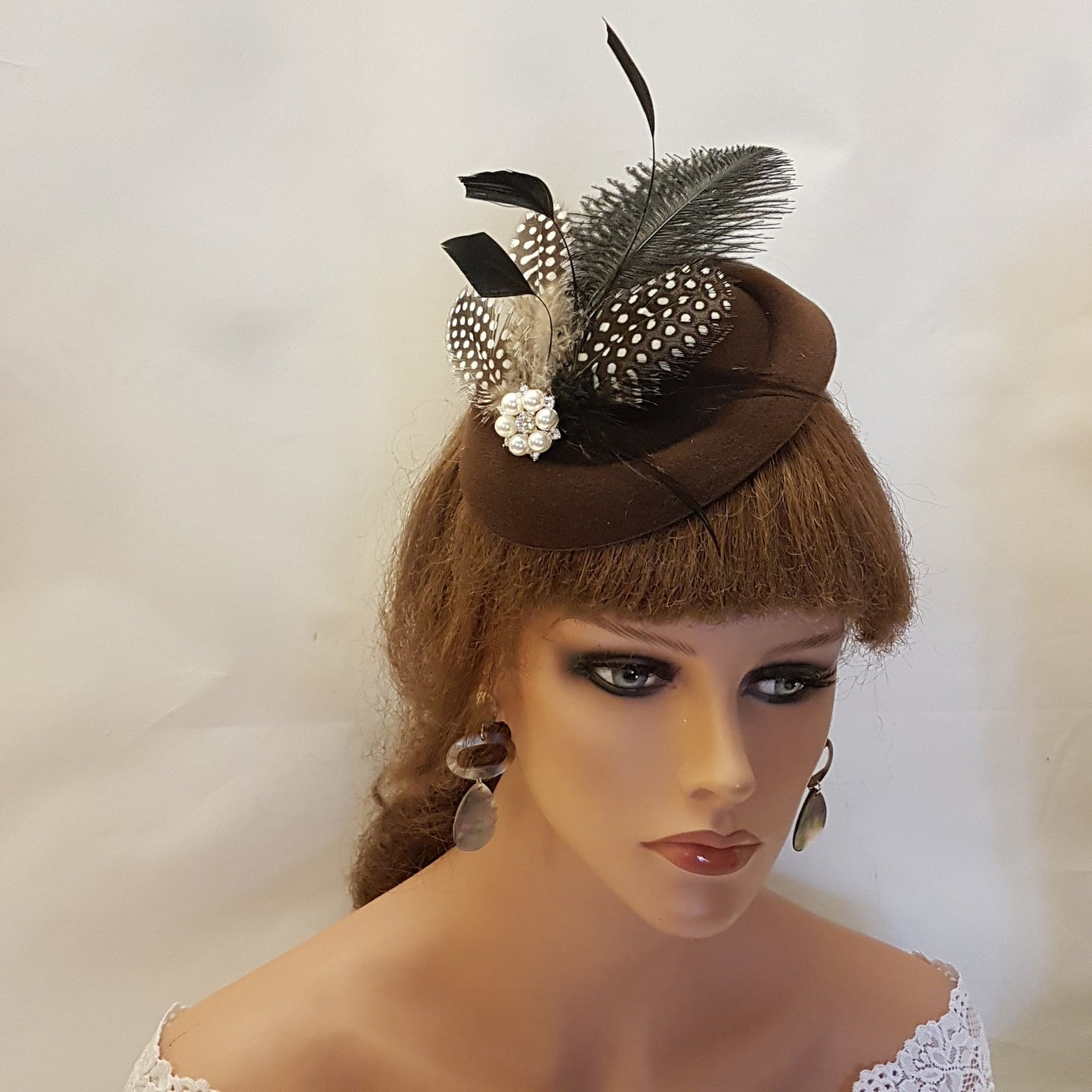 BROWN HAT FASCINATOR, 40s 50s Brown Hat fascinator #Brown hat fascinator, Ostrich,Spotty Gunia Feather hat Race,Cocktail,Ladies,Ascot hat