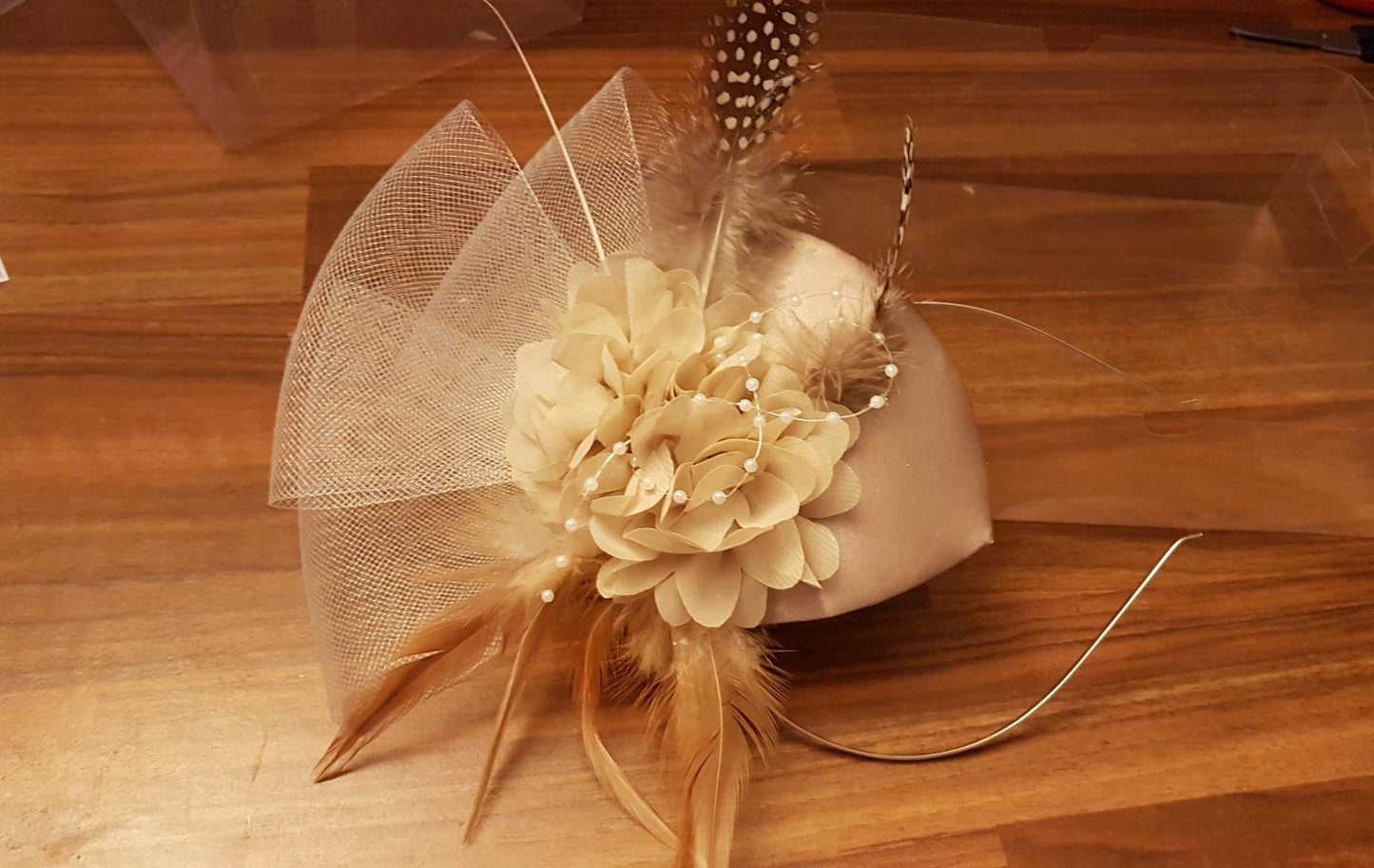 Feather fascinator hat, Vintage 40s 50s Teardrop Hat, Antique Champagne hat, Fascinator, wedding hat, Ascot Race Cocktail  teardrop hat