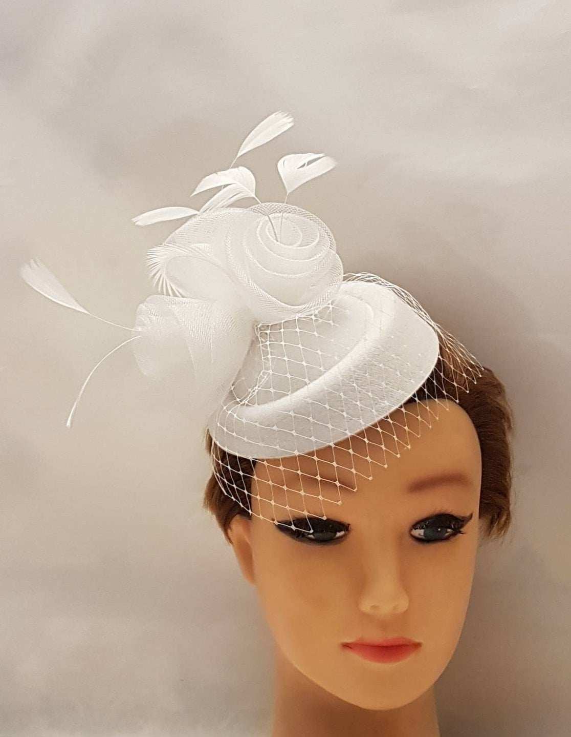 Bridal l hat fascinator with mini Birdcage veil 