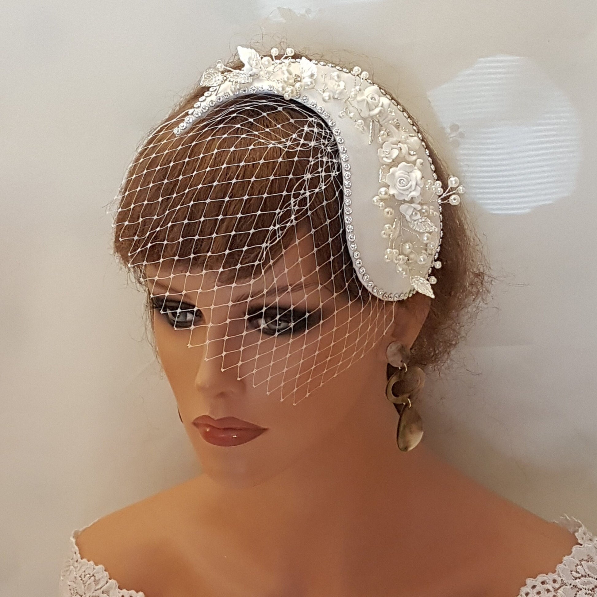 Bridal birdcage veil fascinator hat 