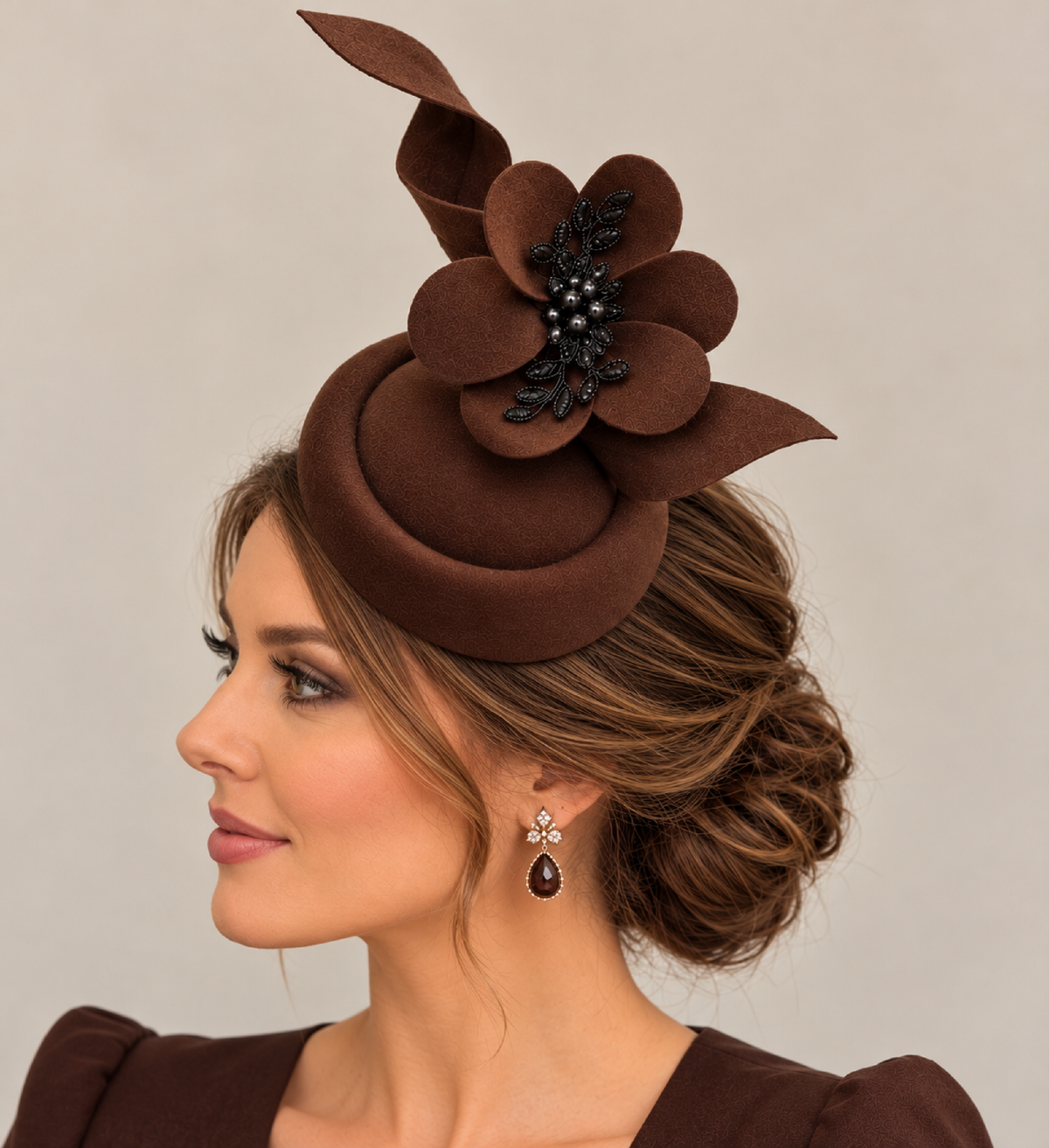BROWN FASCINATOR, 40s 50s Brown Hat fascinator #Brown Felt hat Race,Cocktail,Ladies day,Ascot hat Brown felt flower hat Fascinator