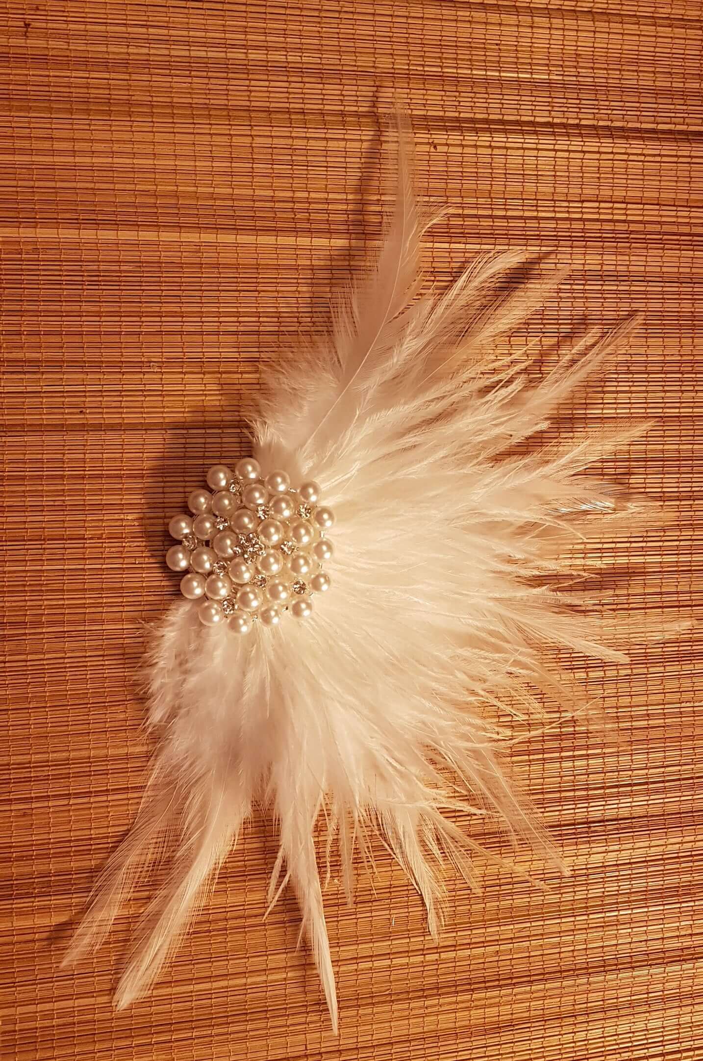 Gatsby, Flapper  fascinator clip with Feathers