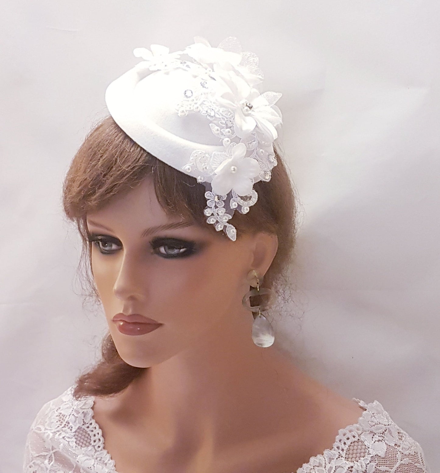 FASCINATEUR DE MARIÉE Fascinateur de voile de cage à oiseaux de mariage blanc, beige/crème CHAPEAU DE NUPTIALE parfait Coiffe de chapeau de mariage Coiffe de mariée blanche et beige