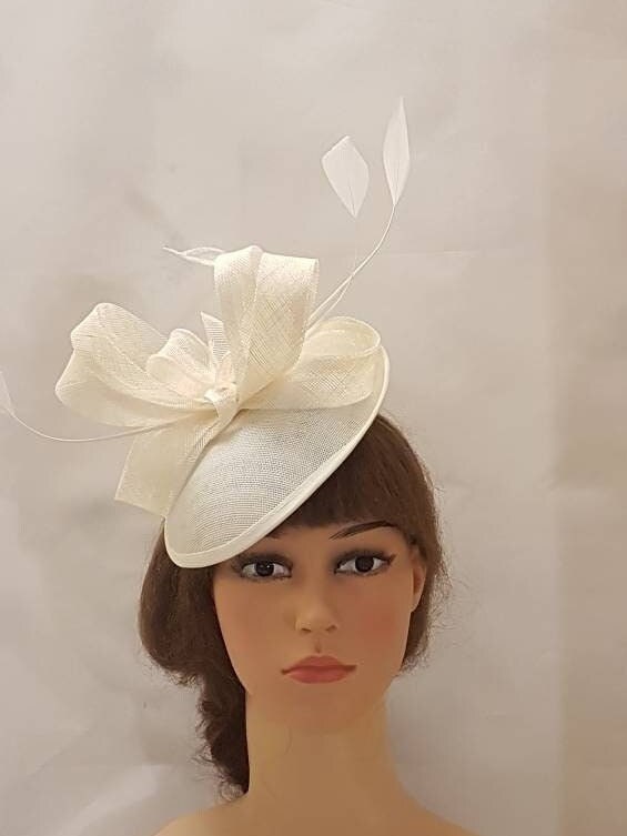 IVORY FASCINATOR  Fascinator Hat #Ivory, Champagne, Silver grey, Pink,Navy, Ascot hat fascinator Wedding Race Cocktail Church hat fascinator