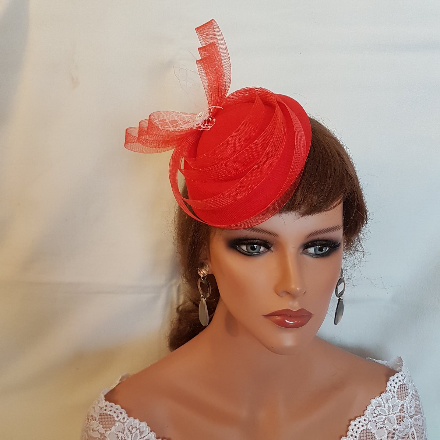 Hat fascinator Vintage 40s 50s Hat, Red hat, Red Fascinator Cocktail hat, Ascot Hat, Cocktail hat, wedding headpiece  Red Faux pillbox hat