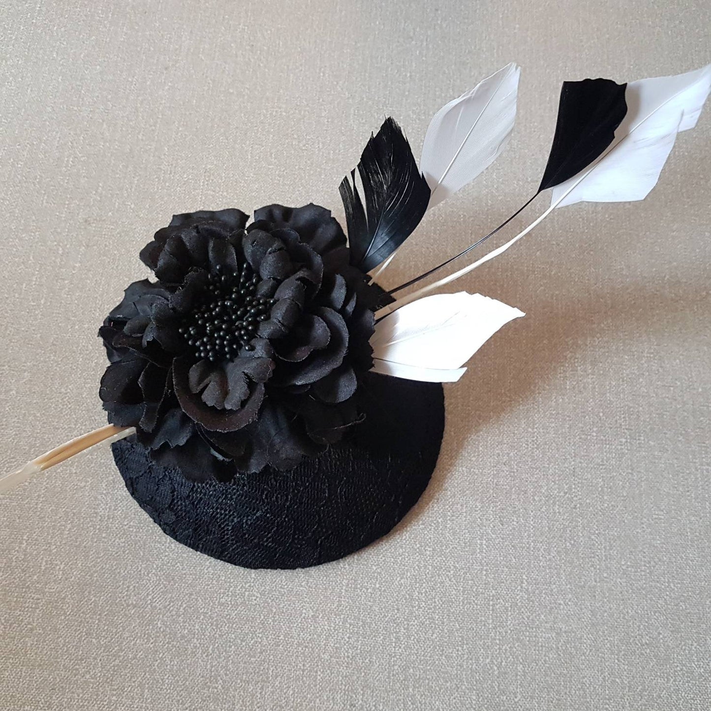 BLACK HAT Fascinator.Gorgeous  Black lace hat with Flower,black,white feathers. Wedding,Ceremoney hatinator, Cocktail ,Ascot Hat fascinator