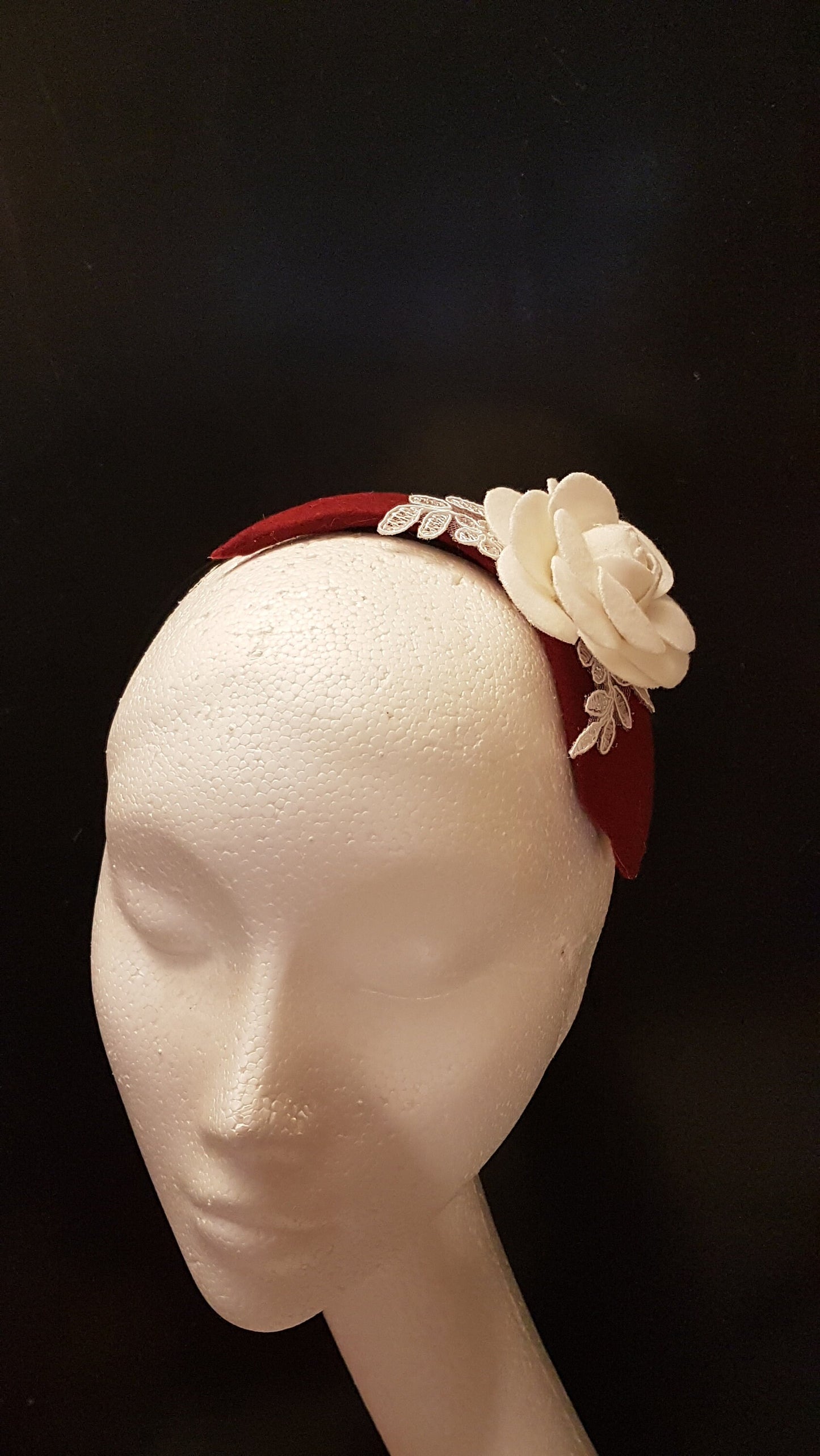 MAROON FASCINATOR, Modern Felt fascinator WHITE Rose #Maroon fascinator headband Felt Rose flower. Cocktail,Ladies day, Wedding Hairpiece