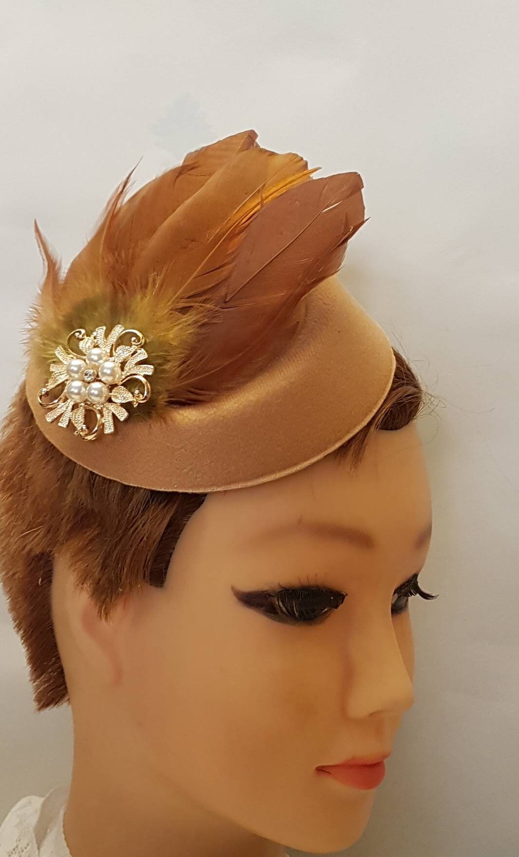 TAN/NUDE  FASCINATOR, 40s 50s Tan Hat fascinator #Tan/Nude Feather hat fascinator Race,Cocktail,Ladies day,Ascot hat with Brown feathers