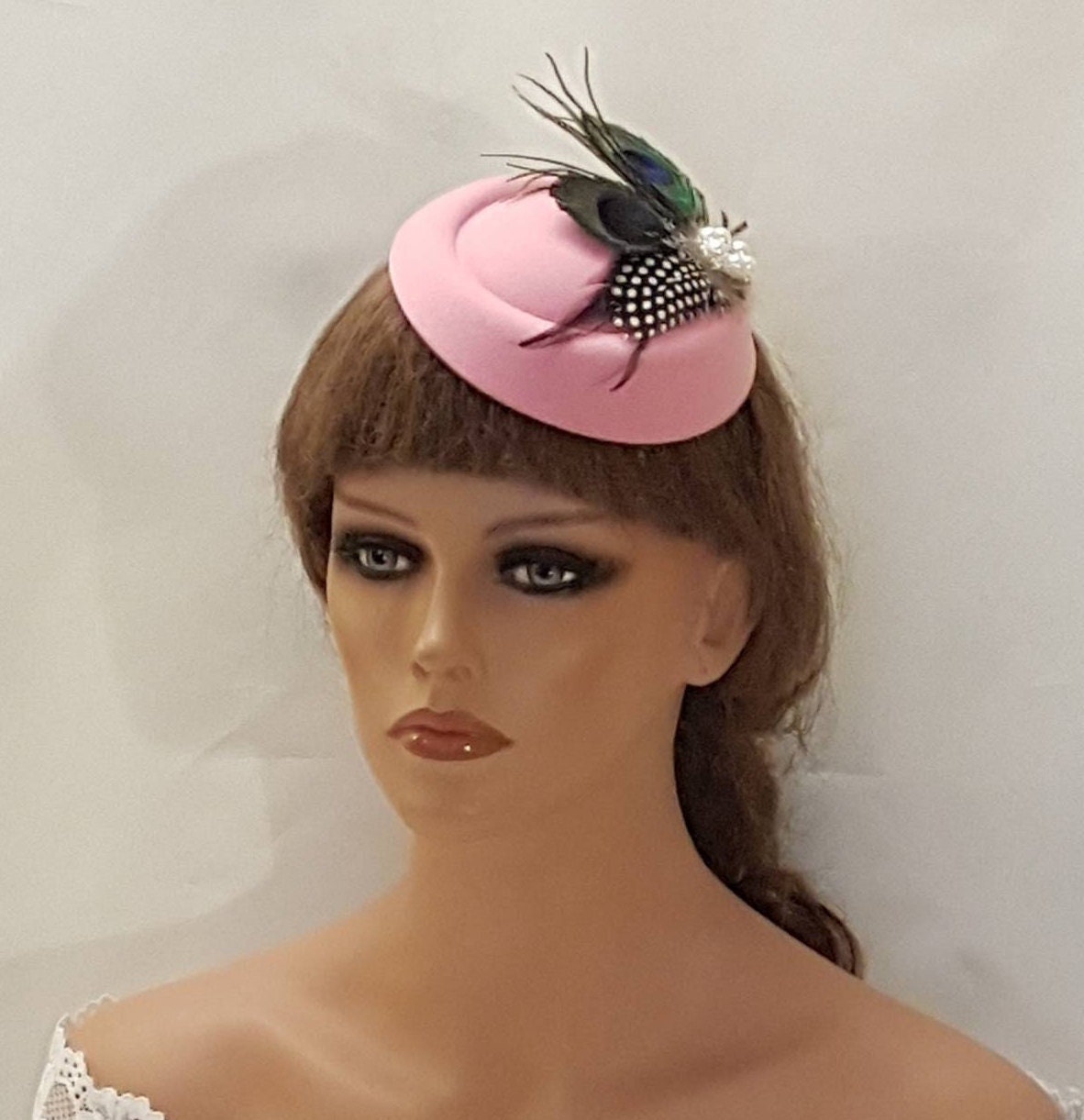 PINK HAT fascinator. Peacock Feathers. PINK Faux Felt hat fascinator Race, Wedding ,Ascot,Ladies Cocktail Church hat fascinator