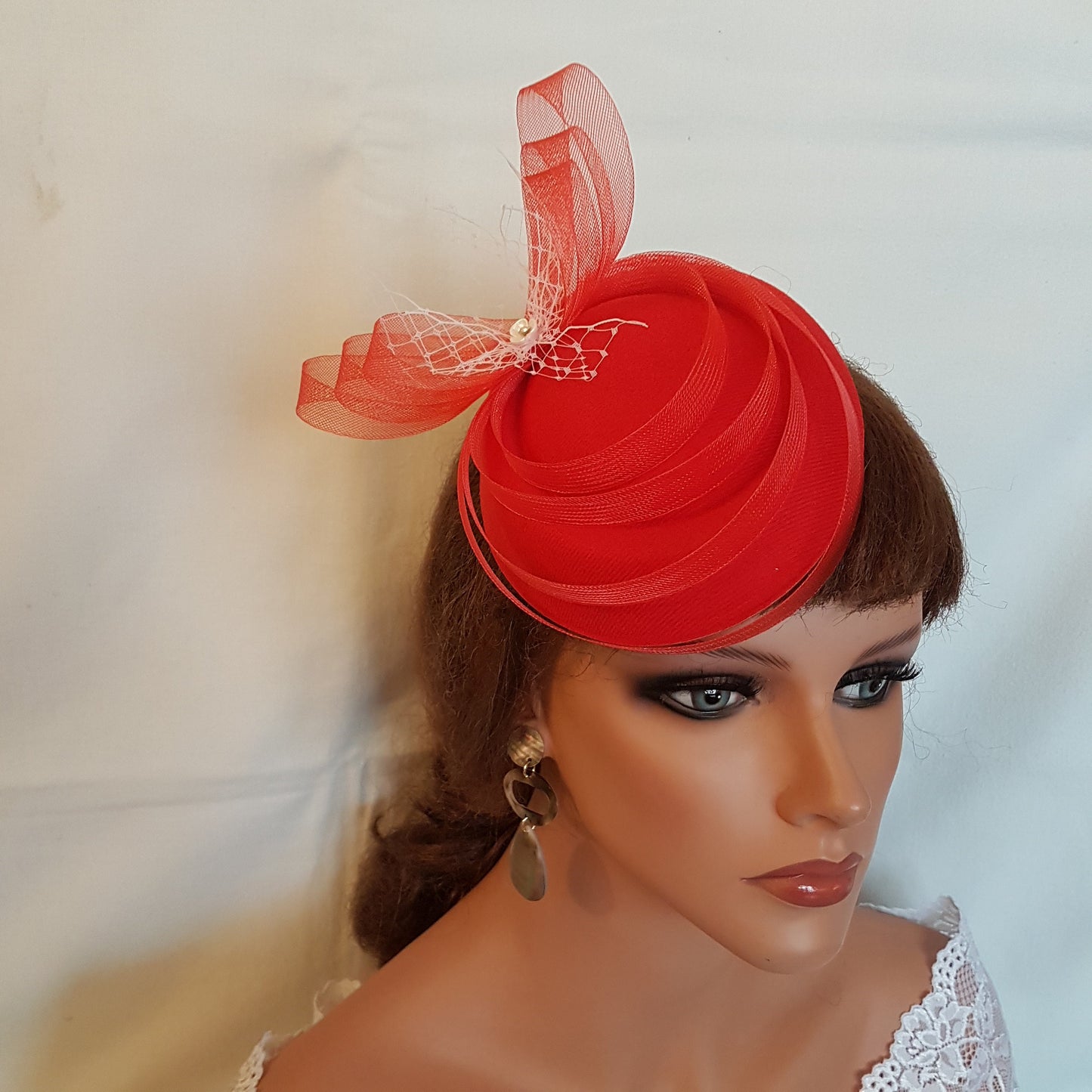 Hat fascinator Vintage 40s 50s Hat, Red hat, Red Fascinator Cocktail hat, Ascot Hat, Cocktail hat, wedding headpiece  Red Faux pillbox hat