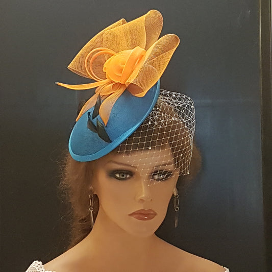 Chapeau fascinateur bleu sarcelle et chapeau orange, chapeau fascinateur bleu, chapeau fascinateur de course, chapeau de cocktail, chapeau Ascot, chapeau de cocktail, coiffe de course de mariage