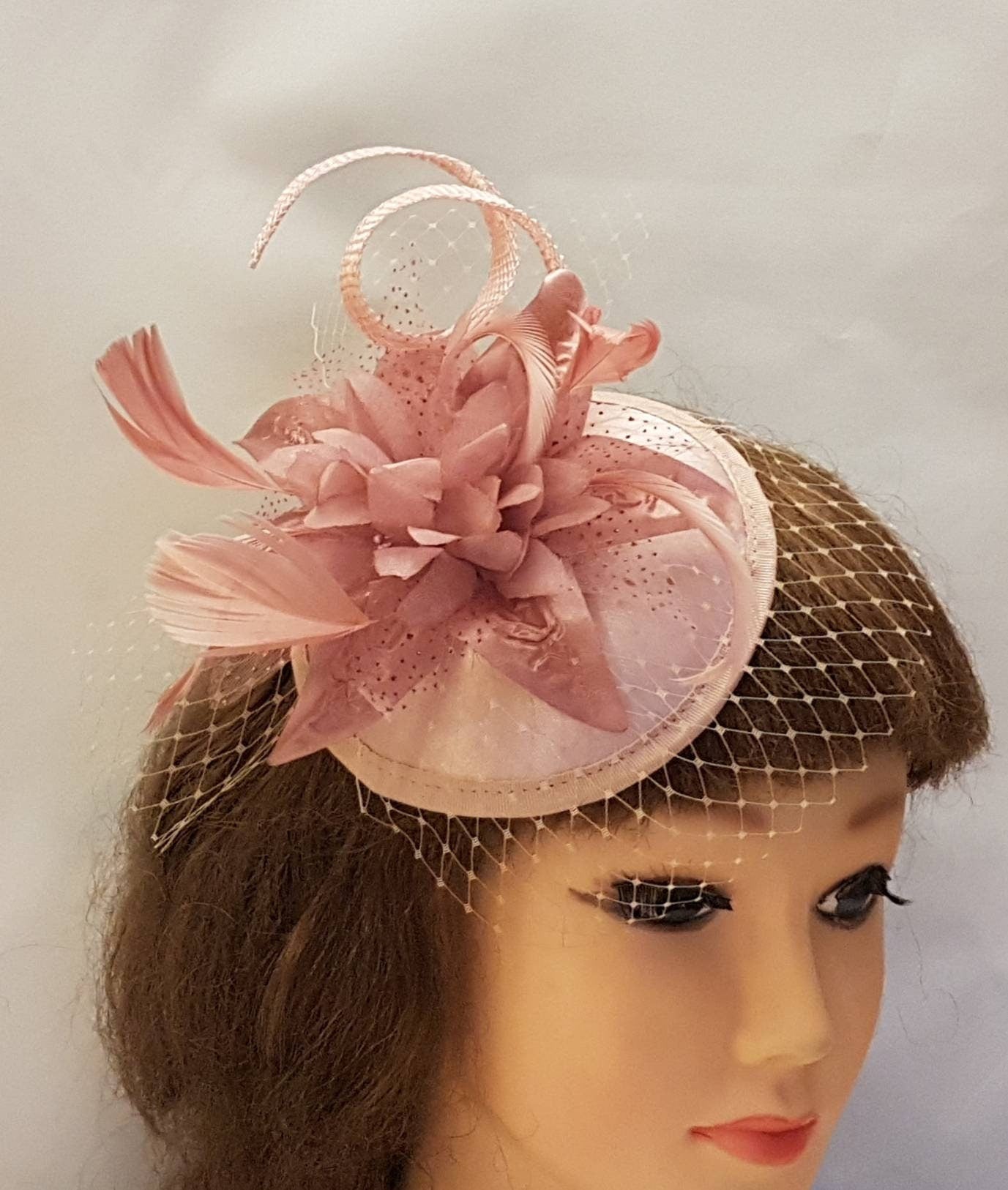 PINK FASCINATOR, Shade of Blush Pink/ROSE  Hat fascinator # Feather hat fascinator,  Race,Cocktail,Ladies day,Ascot hat  feather flower hat