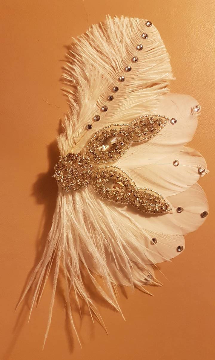 Fascinateur en plumes de mariée. Fascinateur en plumes Gatsby des années 1920, coiffe en plumes, pièce de cheveux en plumes scintillantes, accessoire de cheveux de mariage, fascinateur