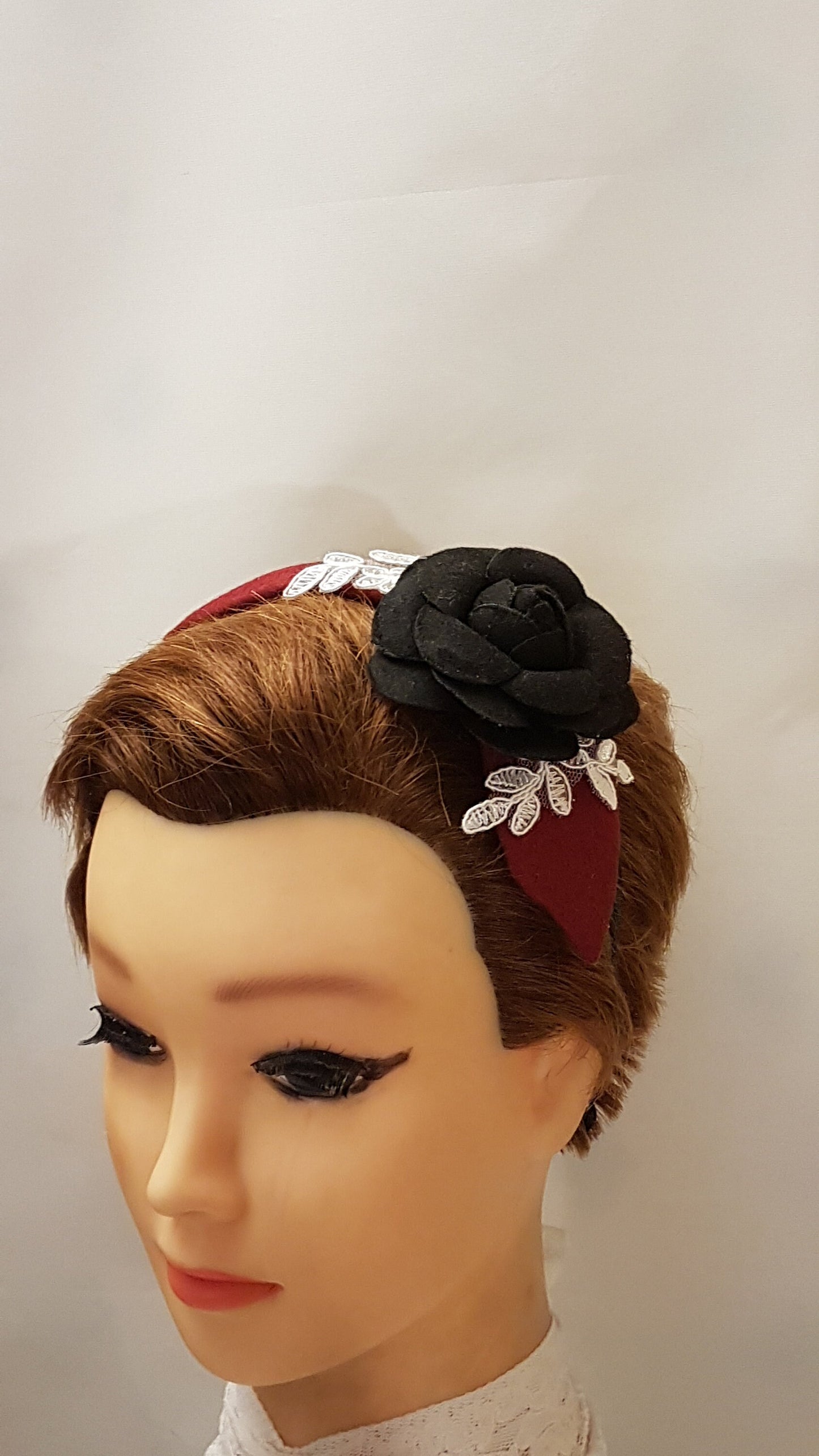 MAROON FASCINATOR, Modern Felt fascinator with BLACK Rose #Maroon fascinatorHeadband Felt Rose flower. Cocktail,Ladies day,Wedding Hairpiece