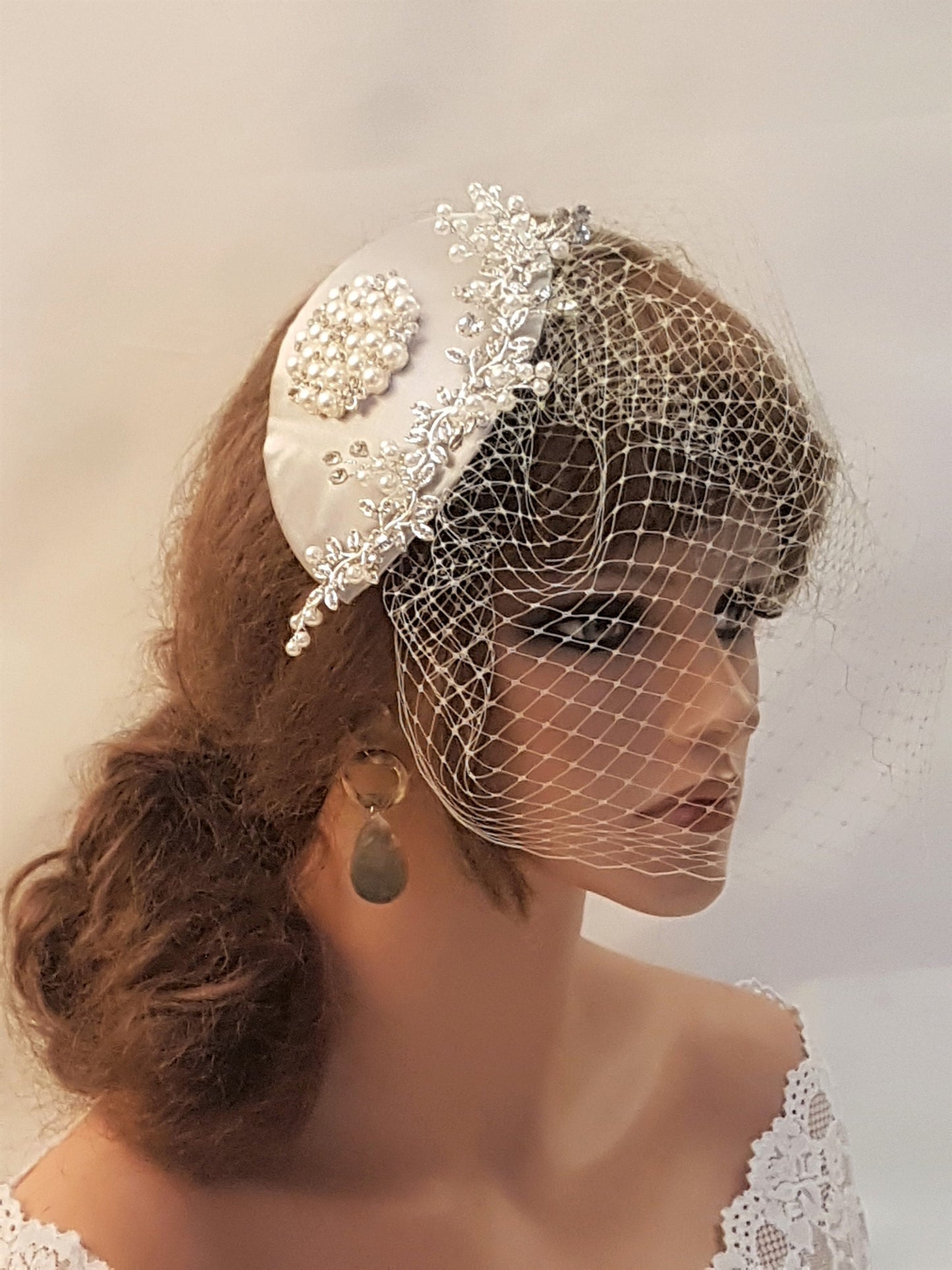 Fascinateur de mariée gris argenté, blanc, ivoire, champagne rose pâle, accessoire de mariée, voile de cage à oiseaux 2 pièces et chapeau, fascinateur de mariée