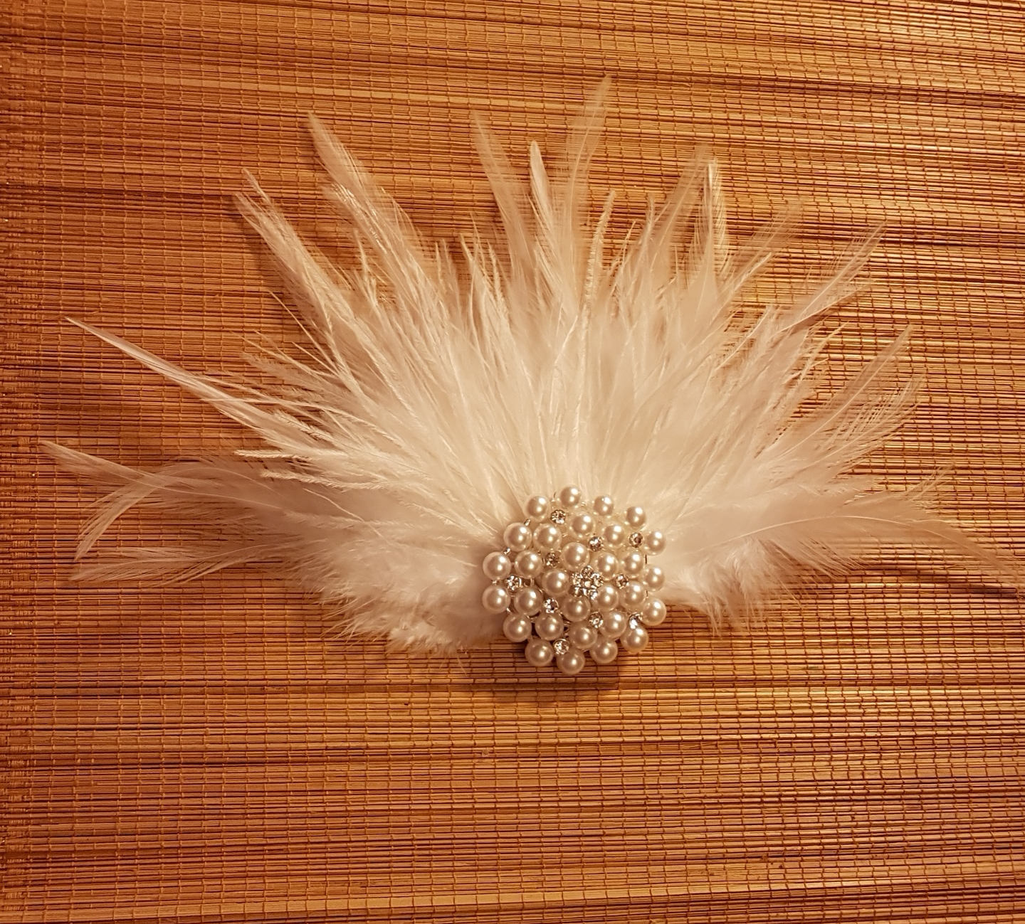 Bridal Hair Clip Bridal Feather Fascinator Ivory /White Mini Veil Sparkly jewel Hair Piece,Wedding Hair Accessory,Bridal feather fascinator