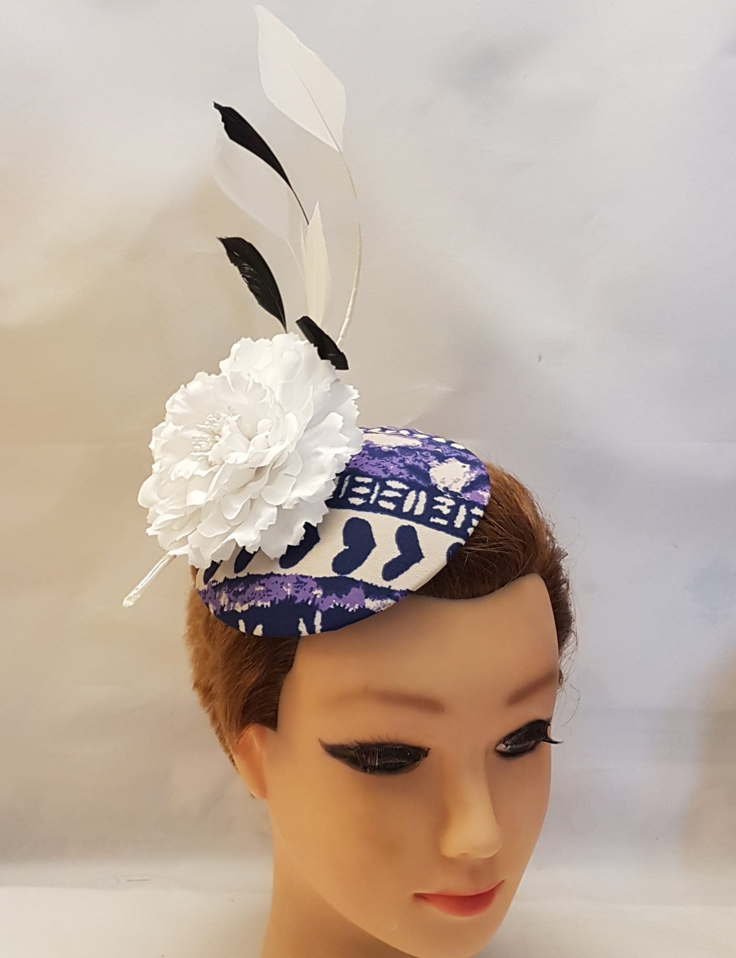 PURPLE PRINT Facinator White / Black Feather Floral Fascinator Hat Race Cocktail Hat Ascot Hat Cocktail hat Wedding headpiece