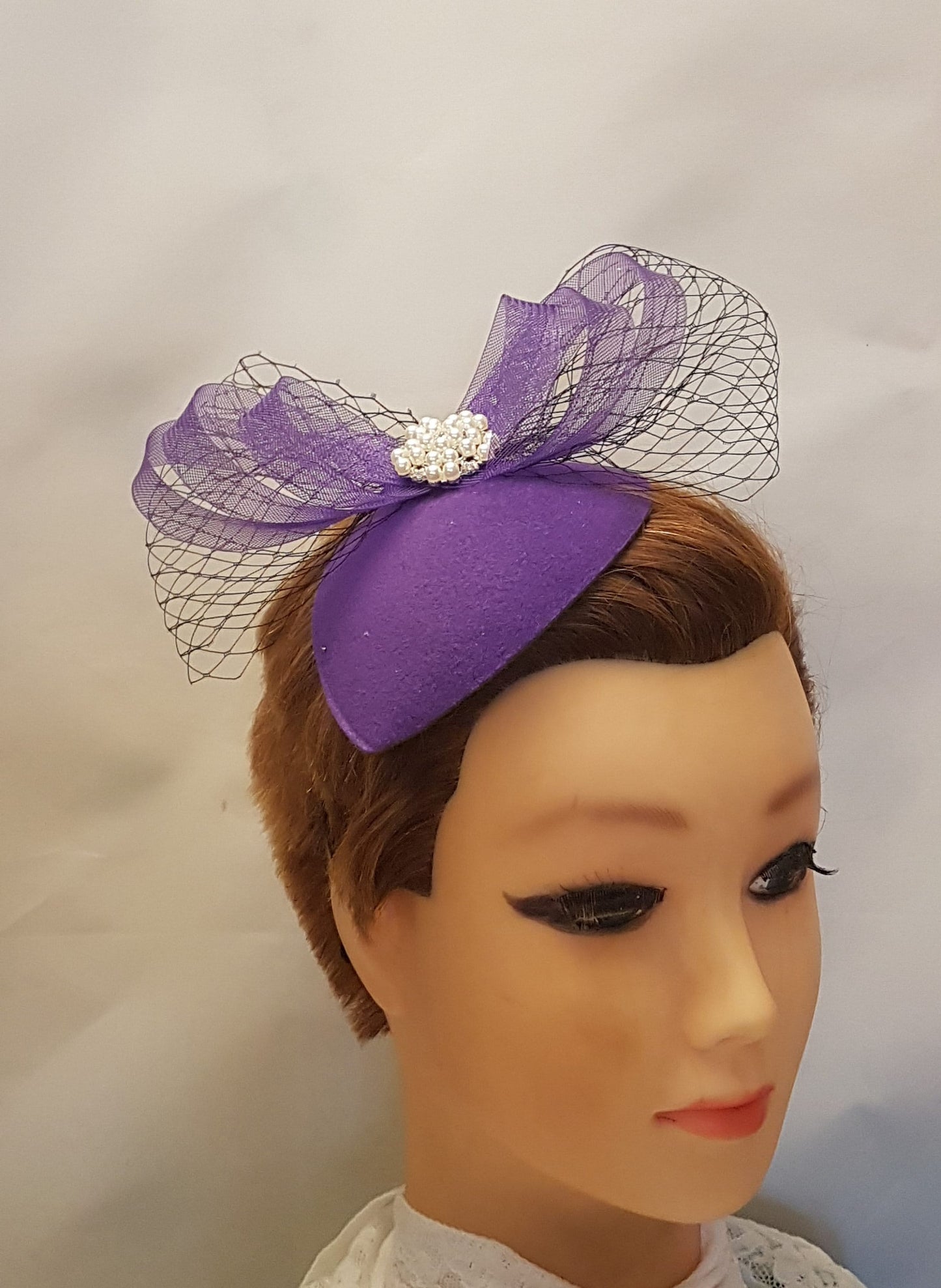 PURPLE FASCINATOR,  Hat fascinator # Purple hat veil & Bow fascinator,Race,Cocktail hat, Ladies day,Ascot hat with Black mini birdcage veil