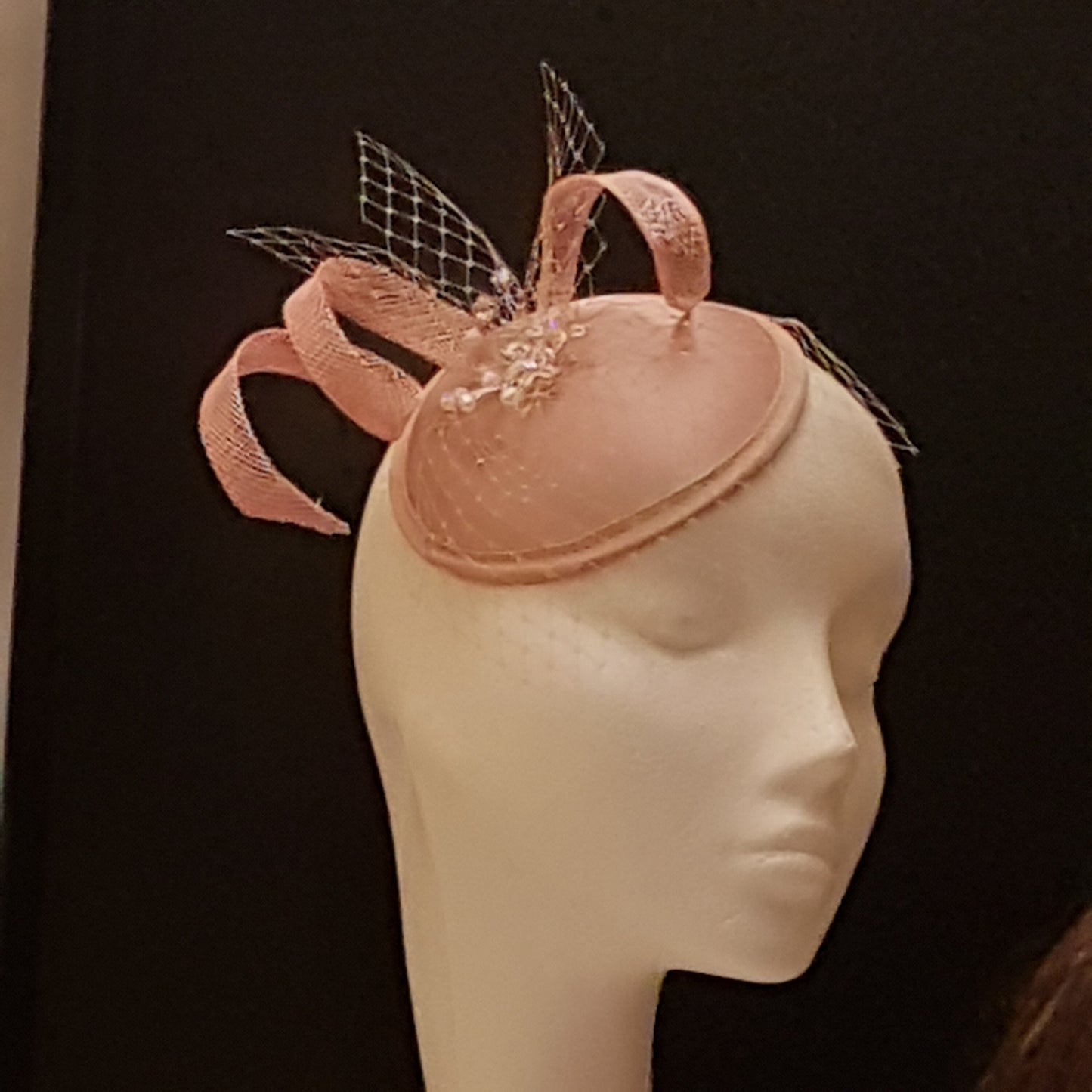 PINK FASCINATOR, Shade of Blush Pink ROSE  Hat fascinator # Sinamy Satin hat fascinator, Race,Cocktail,Ladies day,Ascot hat   French netting