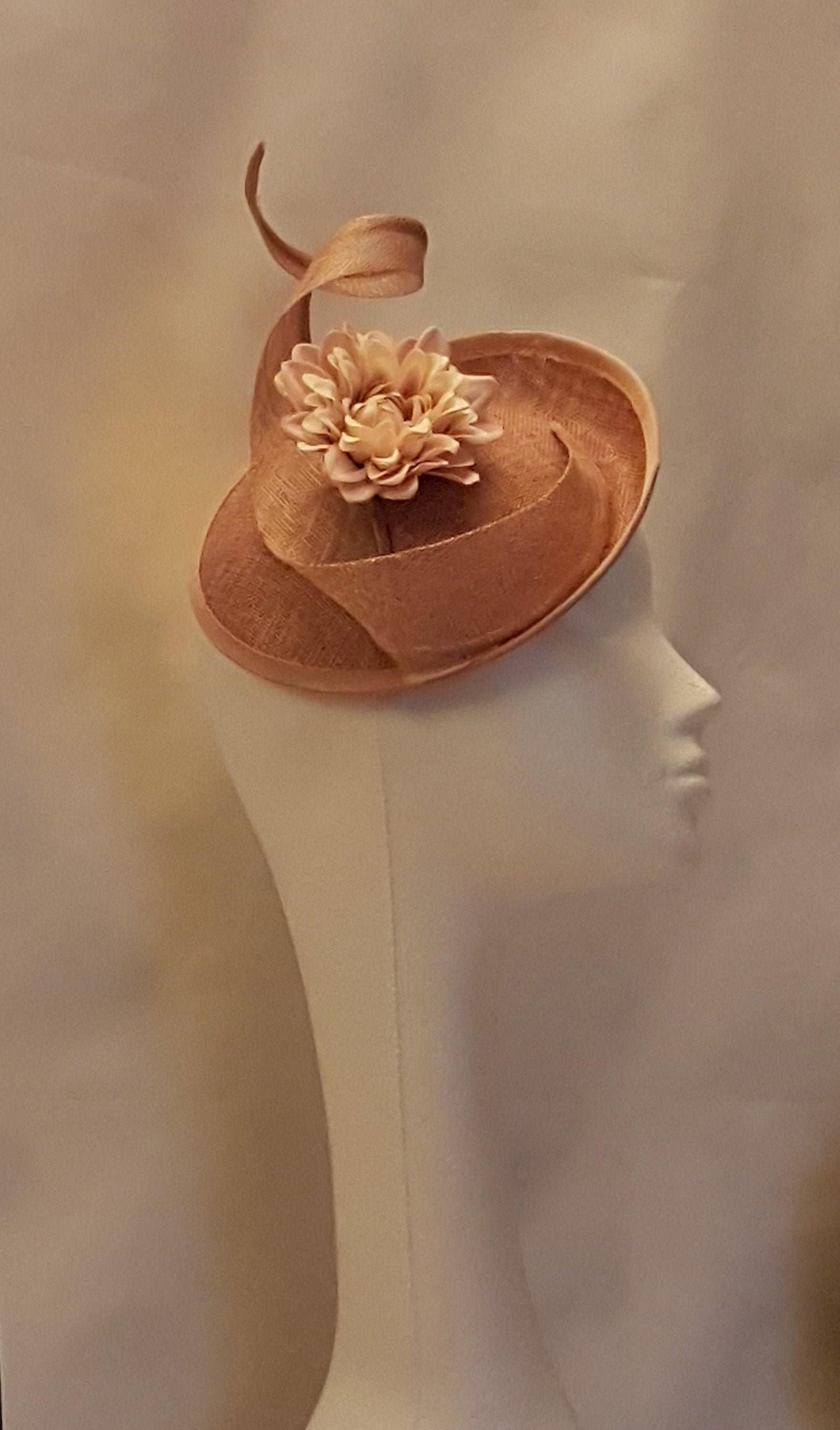 FASCINATOR, Dusty Peachy Pink Hat Fascinator,Wedding, Church hat, Goodwood,Kentucky derby hat, Cocktail Hat, ASCOT HAT ,Prom Hat Fascinator