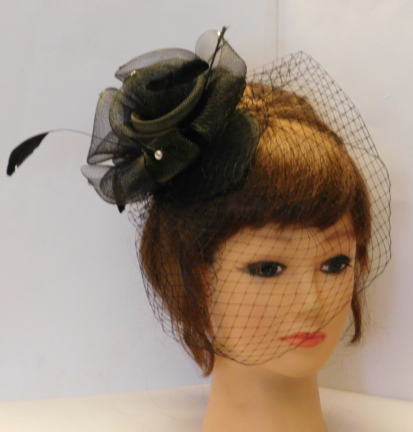 BLACK Birdcage veil Teardrop HAT Fascinator Weddings Race Ascot Goodwood Halloween Vintage inspired French net veil feather mini HAT