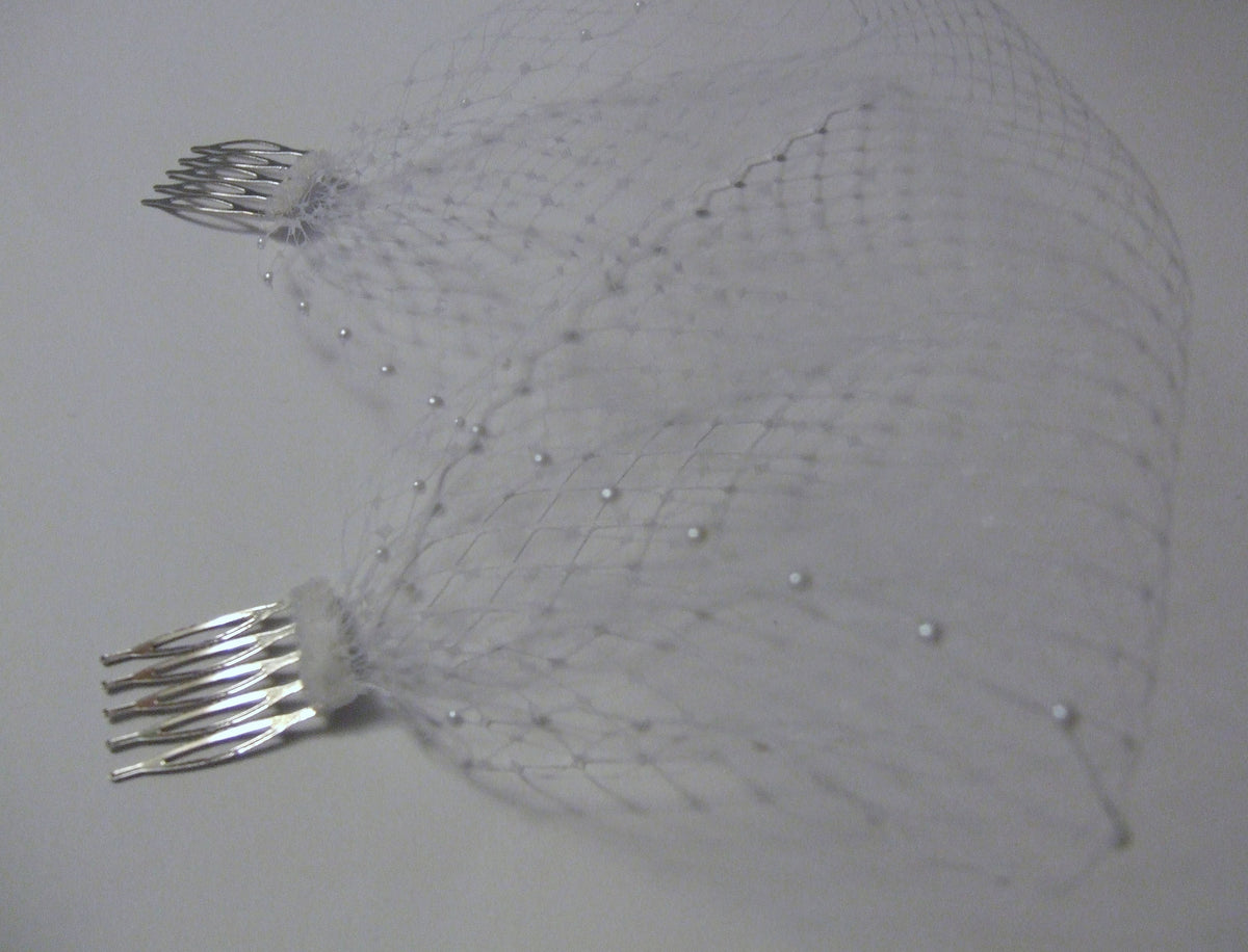 Bridal Feather Fascinator: Gold Tone Pearl Hair Clip