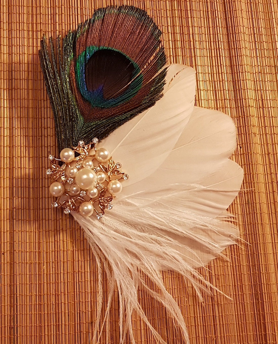 Bridal Hair Clip Bridal Feather Fascinator, Gold tone Feather Hair Piece, Wedding Hair Accessory, Bride feather fascinator, feather hairclip